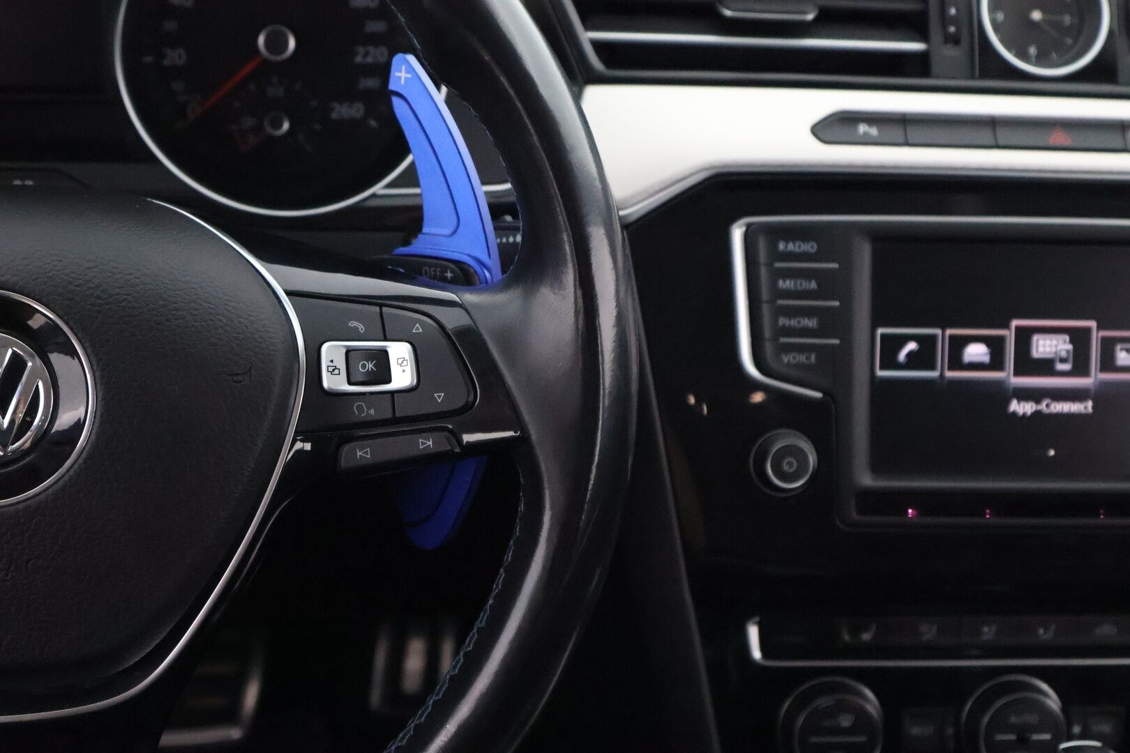 VOLKSWAGEN PASSAT 2016 Variant GTE Plug-In Hybrid 160 kW (218 hv) DSG-automaatti - Adapt.Vakkari / HYBRIDIAKKU VAIHDETTU / Peruutuskamera / Vetokoukku / ergoComfort / LED / Apple&Android!