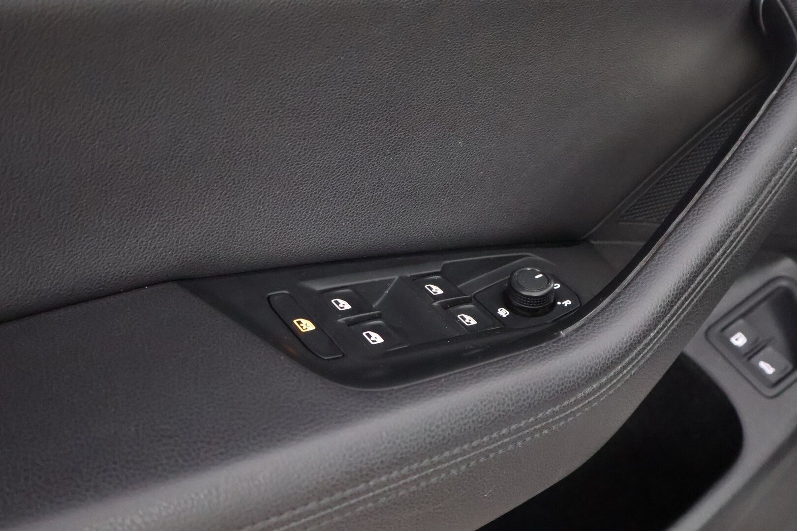 VOLKSWAGEN PASSAT 2016 Variant GTE Plug-In Hybrid 160 kW (218 hv) DSG-automaatti - Adapt.Vakkari / HYBRIDIAKKU VAIHDETTU / Peruutuskamera / Vetokoukku / ergoComfort / LED / Apple&Android!