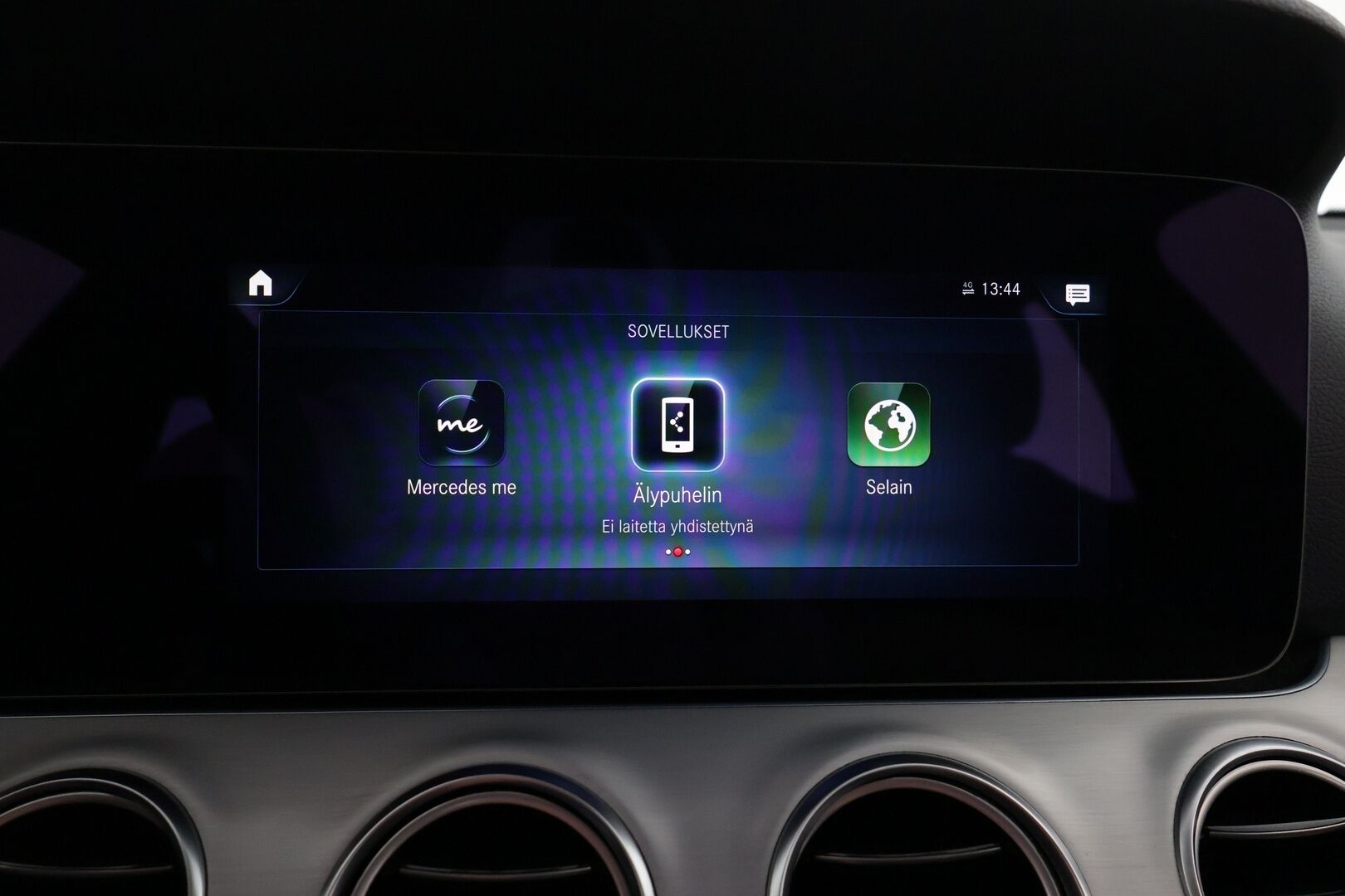 Mercedes-Benz E 2022 300 e 4MATIC A Business Avantgarde - 3,99 % KORKOTARJOUS TÄHÄN AUTOON - Suomi-auto / Vakkari / P-kamera / Puolinahka Sporttipenkit / Apple&Android / LED-valot / 2x renkaat 