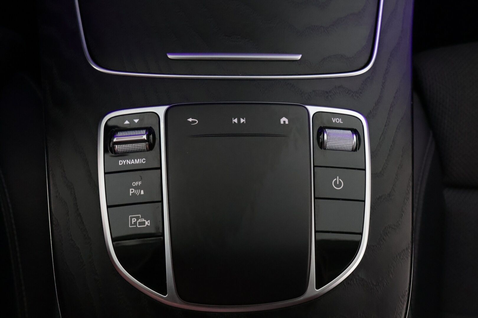 Mercedes-Benz E 2022 300 e 4MATIC A Business Avantgarde - 3,99 % KORKOTARJOUS TÄHÄN AUTOON - Suomi-auto / Vakkari / P-kamera / Puolinahka Sporttipenkit / Apple&Android / LED-valot / 2x renkaat 