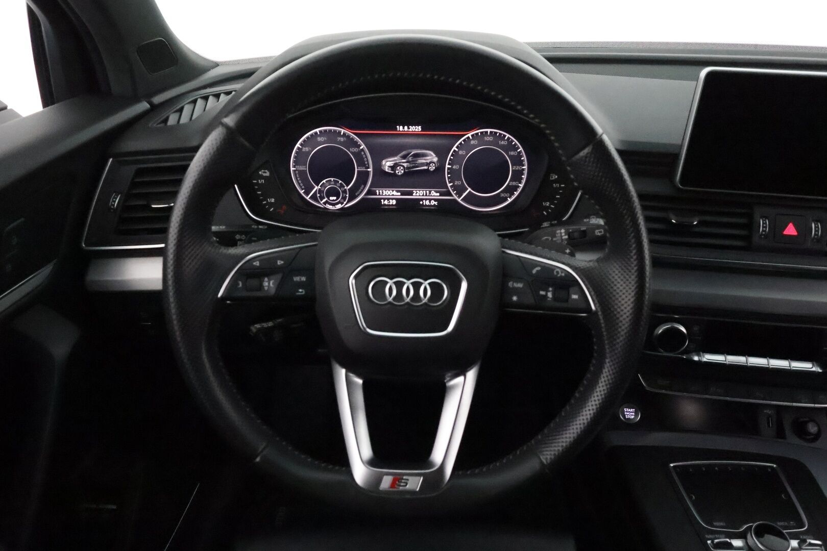 Audi Q5 2019 55 TFSI e quattro S tronic S-LINE **Adapt.vakkari / HUD / Koukku / Timanttinahat / Sähköpenkit / Matrix LED** - Kahdet renkaat aluvanteilla / Digimittaristo / P.kamera / Penkinlämmittimet takana / Ilma-alusta