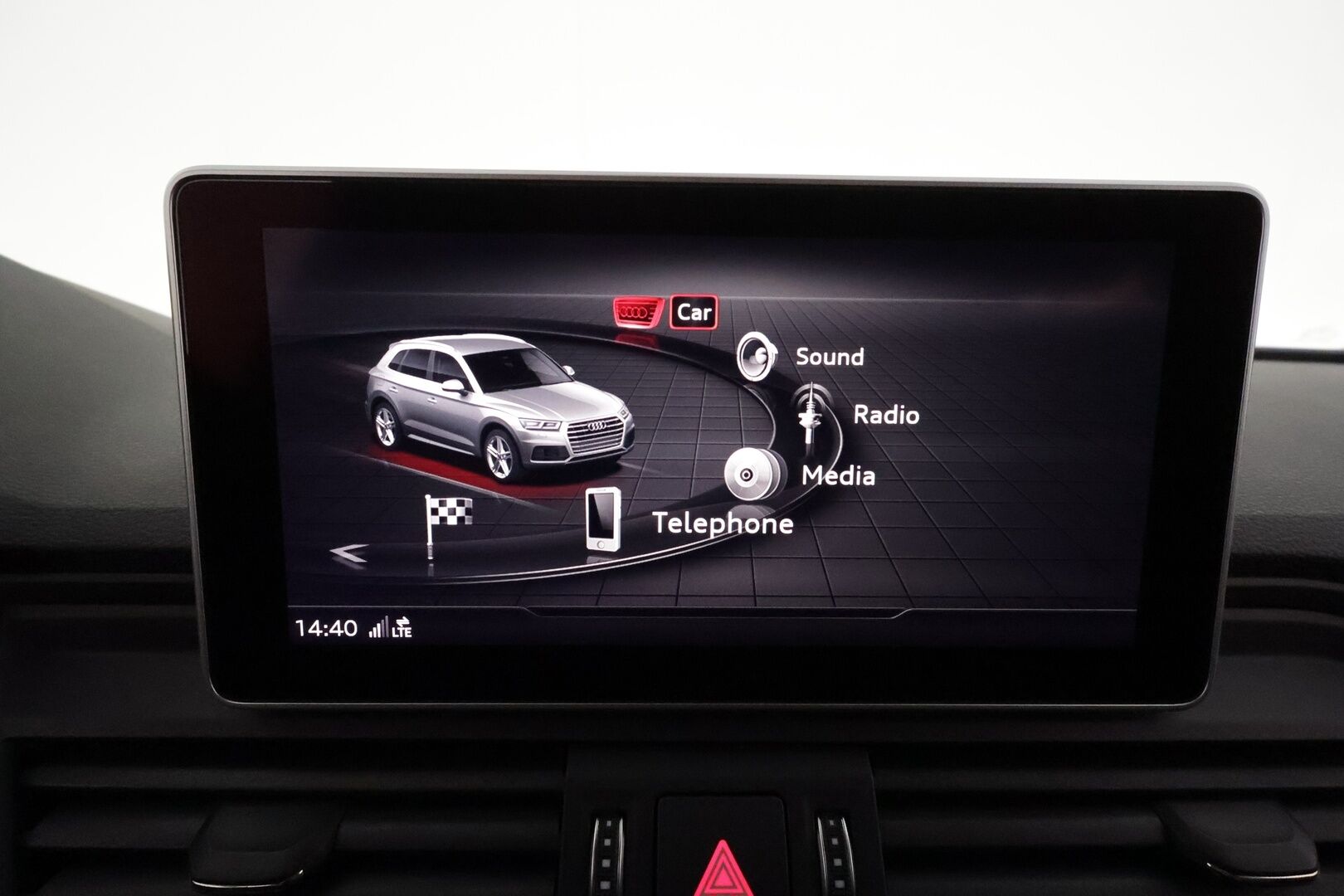 Audi Q5 2019 55 TFSI e quattro S tronic S-LINE **Adapt.vakkari / HUD / Koukku / Timanttinahat / Sähköpenkit / Matrix LED** - Kahdet renkaat aluvanteilla / Digimittaristo / P.kamera / Penkinlämmittimet takana / Ilma-alusta