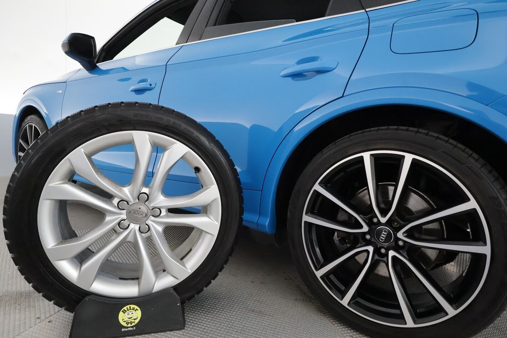 Audi Q5 2019 55 TFSI e quattro S tronic S-LINE **Adapt.vakkari / HUD / Koukku / Timanttinahat / Sähköpenkit / Matrix LED** - Kahdet renkaat aluvanteilla / Digimittaristo / P.kamera / Penkinlämmittimet takana / Ilma-alusta