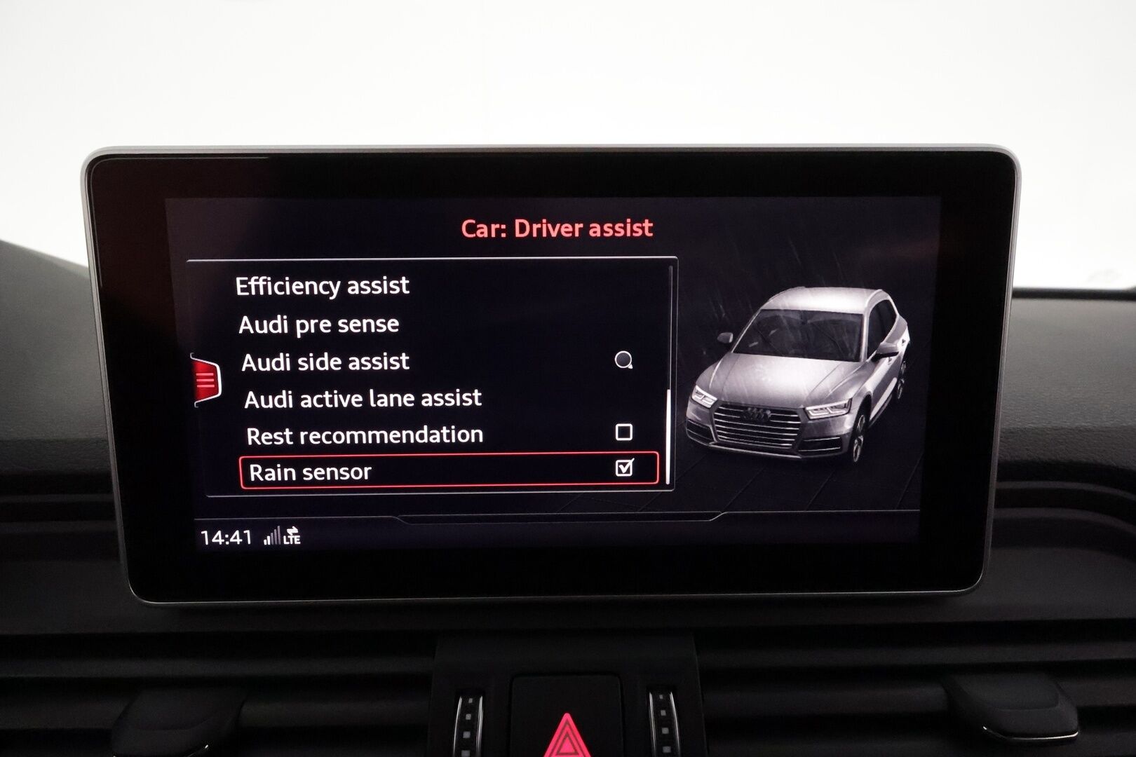 Audi Q5 2019 55 TFSI e quattro S tronic S-LINE **Adapt.vakkari / HUD / Koukku / Timanttinahat / Sähköpenkit / Matrix LED** - Kahdet renkaat aluvanteilla / Digimittaristo / P.kamera / Penkinlämmittimet takana / Ilma-alusta