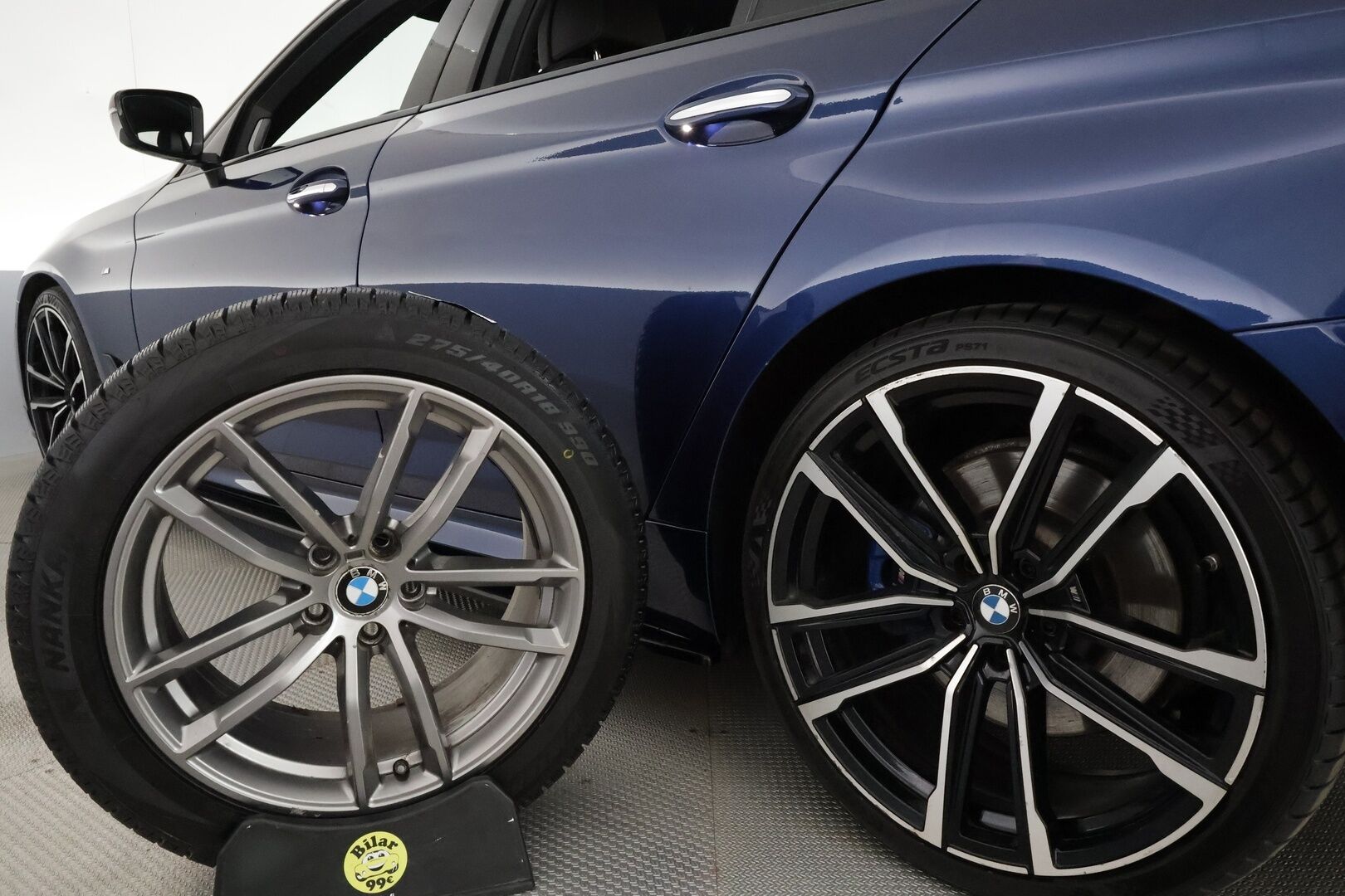 BMW 540 2017 G31 Touring 540d A xDrive Business **Adapt.vakkari / HUD / Hierovat penkit muistilla / Adapt.LED / Koukku / P.kamera / Comfort Access** - 3,99 % KORKOTARJOUS TÄHÄN AUTOON - Kahdet renkaat aluvanteilla / H&K / Sporttipenkit ilmastoinnilla / Digimittaristo 
