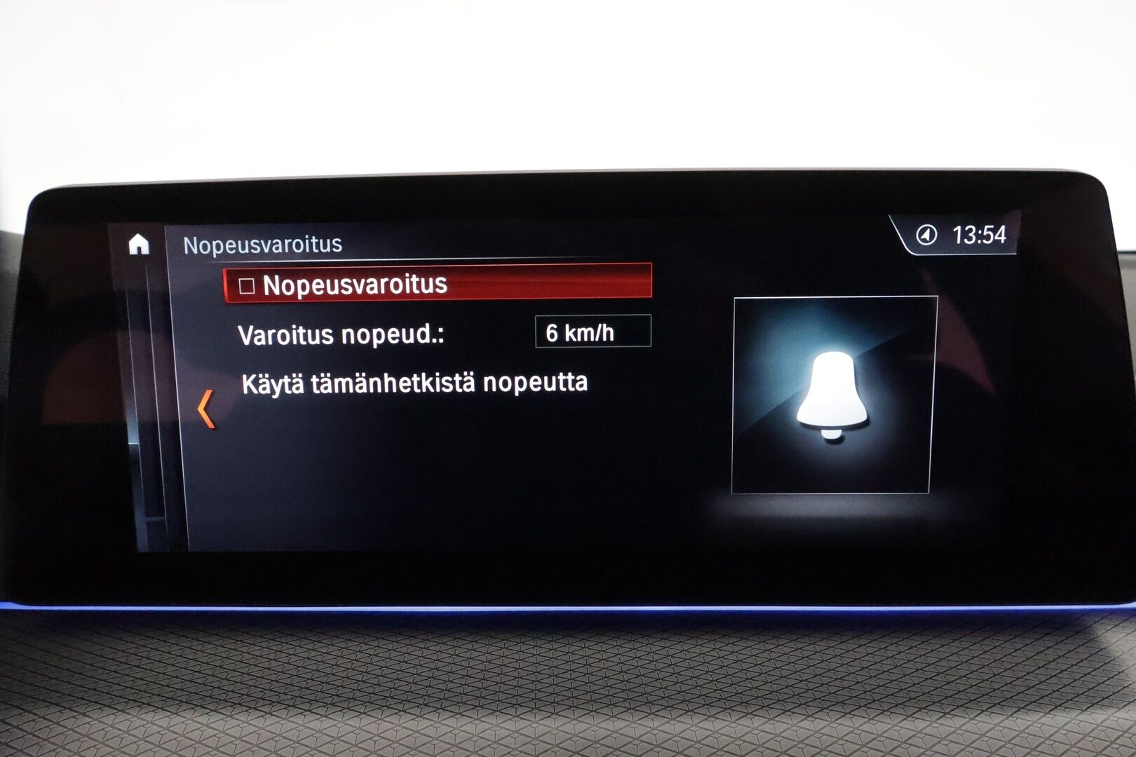 BMW 540 2017 G31 Touring 540d A xDrive Business **Adapt.vakkari / HUD / Hierovat penkit muistilla / Adapt.LED / Koukku / P.kamera / Comfort Access** - 3,99 % KORKOTARJOUS TÄHÄN AUTOON - Kahdet renkaat aluvanteilla / H&K / Sporttipenkit ilmastoinnilla / Digimittaristo 