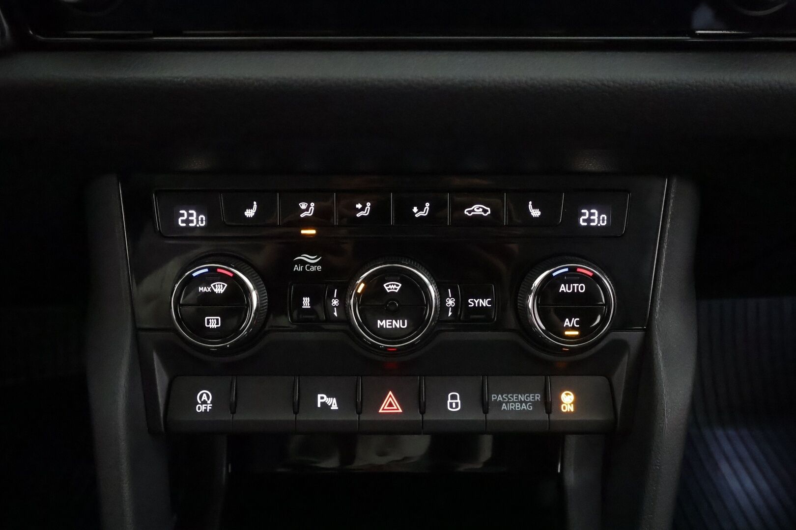 Skoda Kodiaq 2022 1.5 TSI ACT Ambition DSG * ACC / Webasto / Scoda crystal light / P.Kamera / Keyless / Apple & Android * - 1.om Suomi-auto / Kahdet renkaat