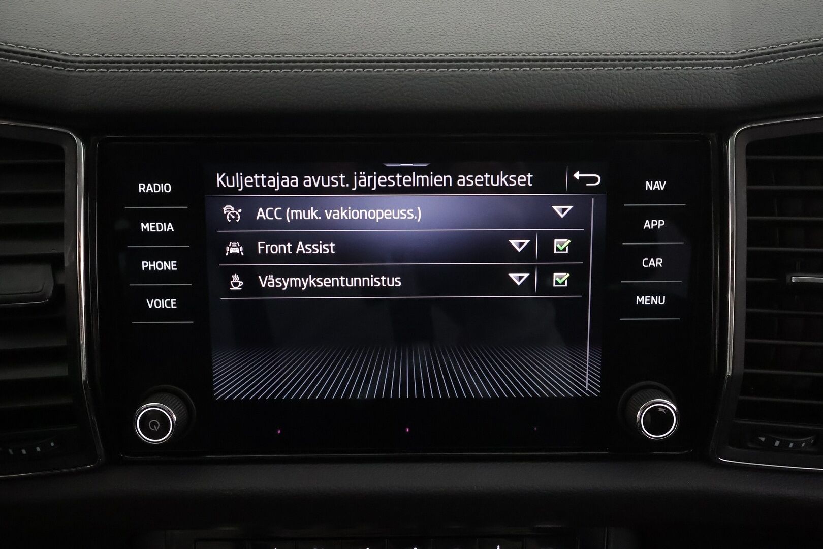 Skoda Kodiaq 2022 1.5 TSI ACT Ambition DSG * ACC / Webasto / Scoda crystal light / P.Kamera / Keyless / Apple & Android * - 1.om Suomi-auto / Kahdet renkaat