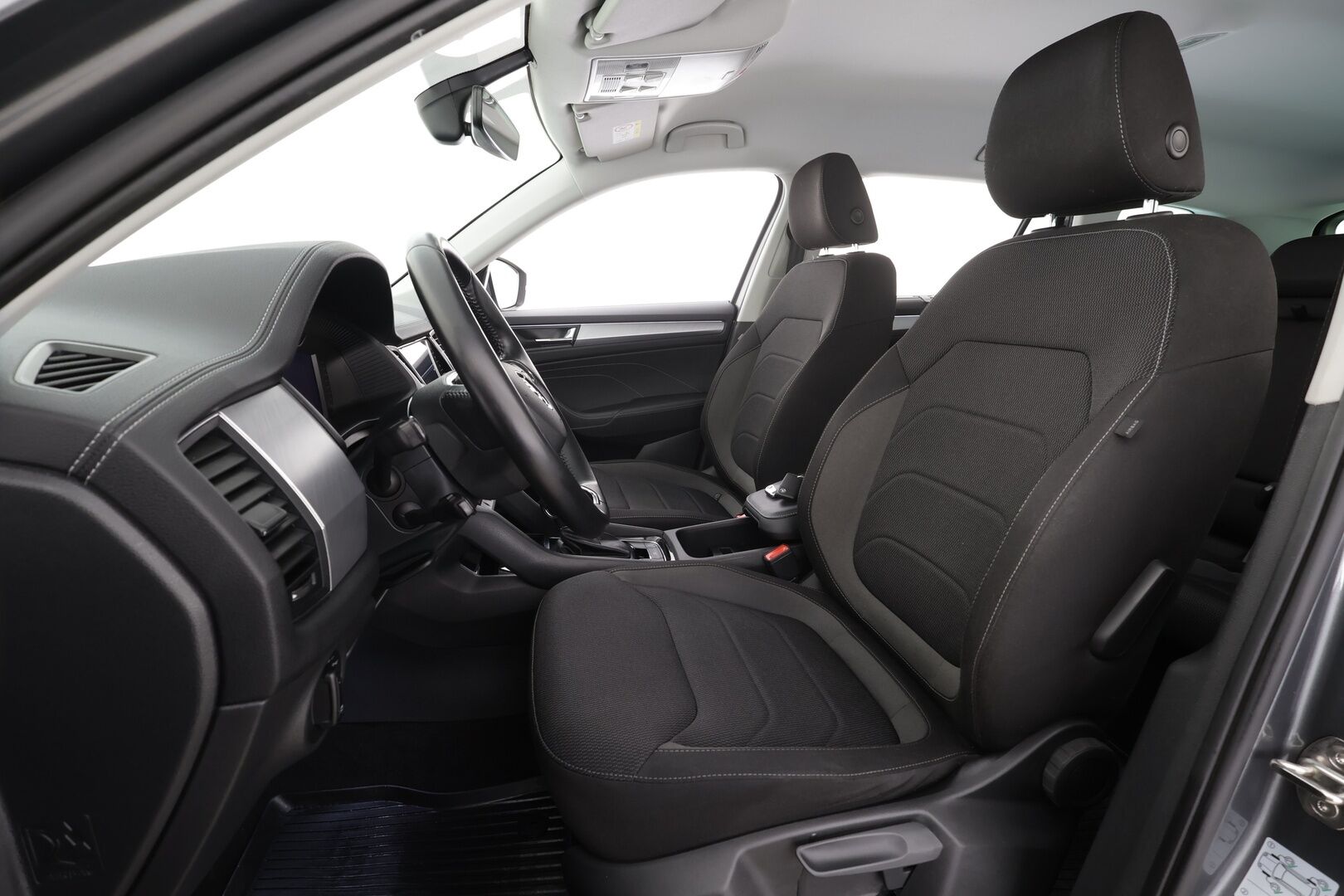 Skoda Kodiaq 2022 1.5 TSI ACT Ambition DSG * ACC / Webasto / Scoda crystal light / P.Kamera / Keyless / Apple & Android * - 1.om Suomi-auto / Kahdet renkaat