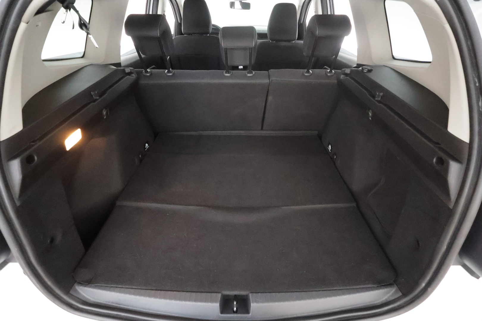 Dacia Duster 2022 Blue dCi 115 4x4 Prestige * Vakkari / P.kamera / LED-lisä / Koukku / Navi / Apple&Android * - Suomi-auto / Kahdet renkaat aluvanteilla / Merkkihuollettu