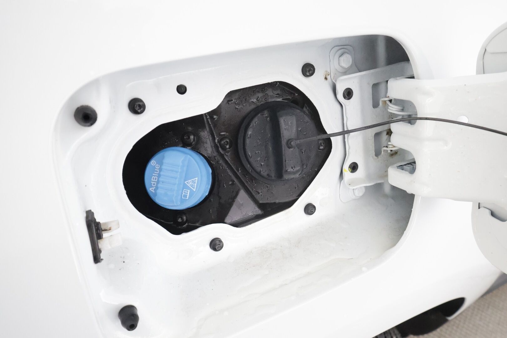 Dacia Duster 2022 Blue dCi 115 4x4 Prestige * Vakkari / P.kamera / LED-lisä / Koukku / Navi / Apple&Android * - Suomi-auto / Kahdet renkaat aluvanteilla / Merkkihuollettu