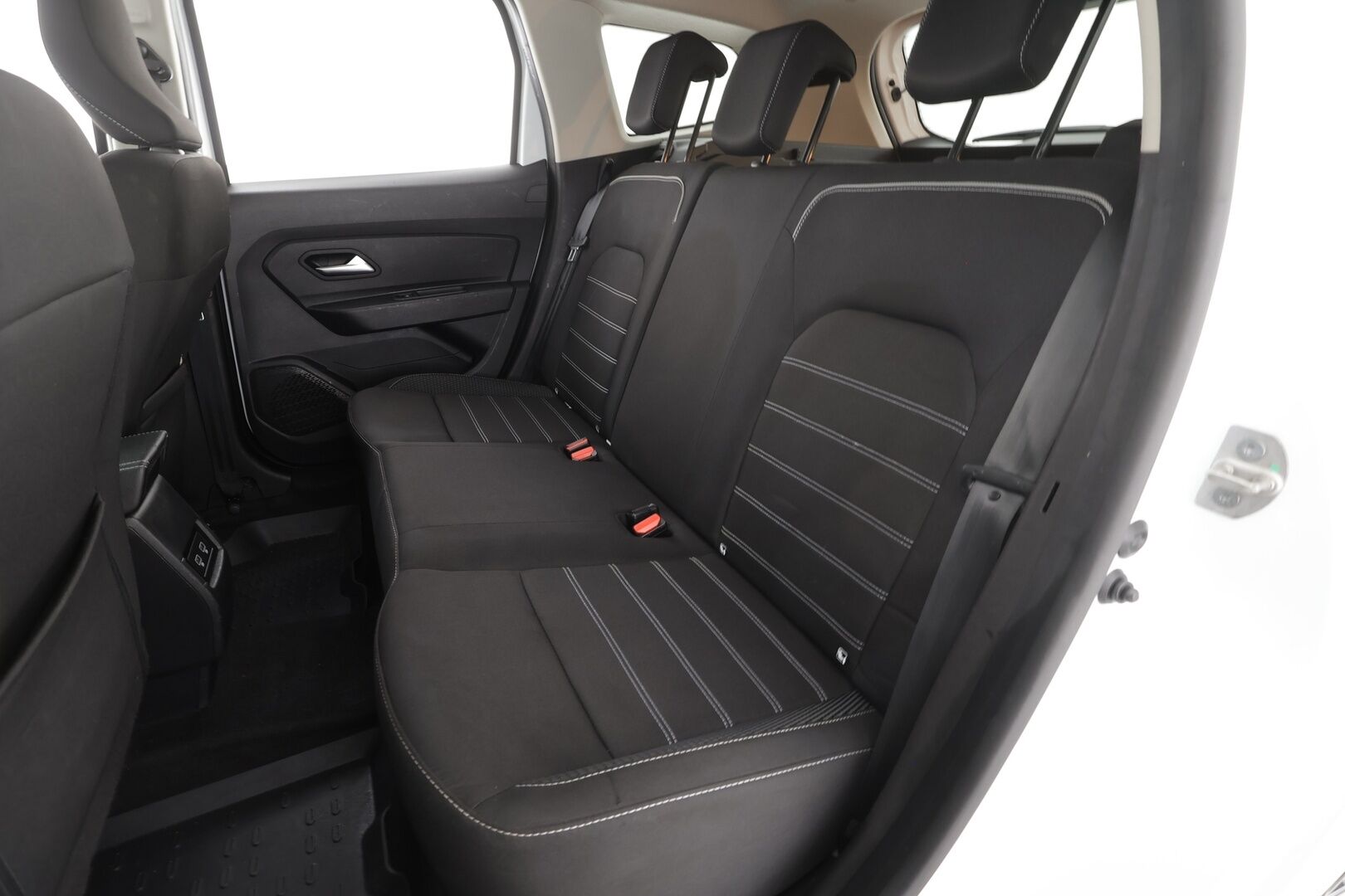 Dacia Duster 2022 Blue dCi 115 4x4 Prestige * Vakkari / P.kamera / LED-lisä / Koukku / Navi / Apple&Android * - Suomi-auto / Kahdet renkaat aluvanteilla / Merkkihuollettu