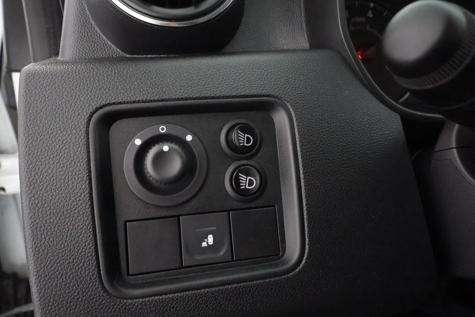 Dacia Duster 2022 Blue dCi 115 4x4 Prestige * Vakkari / P.kamera / LED-lisä / Koukku / Navi / Apple&Android * - Suomi-auto / Kahdet renkaat aluvanteilla / Merkkihuollettu