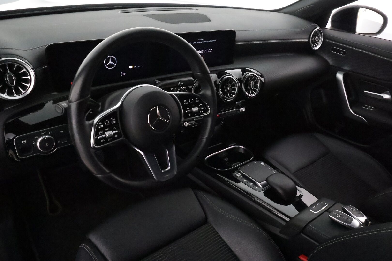 Mercedes-Benz CLA 2022 250 e A Business Edition **Distronic+ / Widescreen / LED / Navi / P.kamera / Puolinahat** - 1.Om Suomi-auto / Kahdet renkaat aluvanteilla