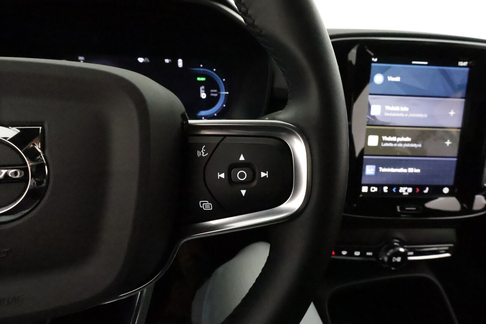 Volvo C40 2023 Recharge Twin Ultimate aut **ACC / ILP / H&K / 360° / Muistipenkki / Navi / LED / Lasikatto / BLIS** - 1.Om Suomi-auto / Akku kuntotarkastettu / Kahdet renkaat aluvanteilla / Merkkihuollettu