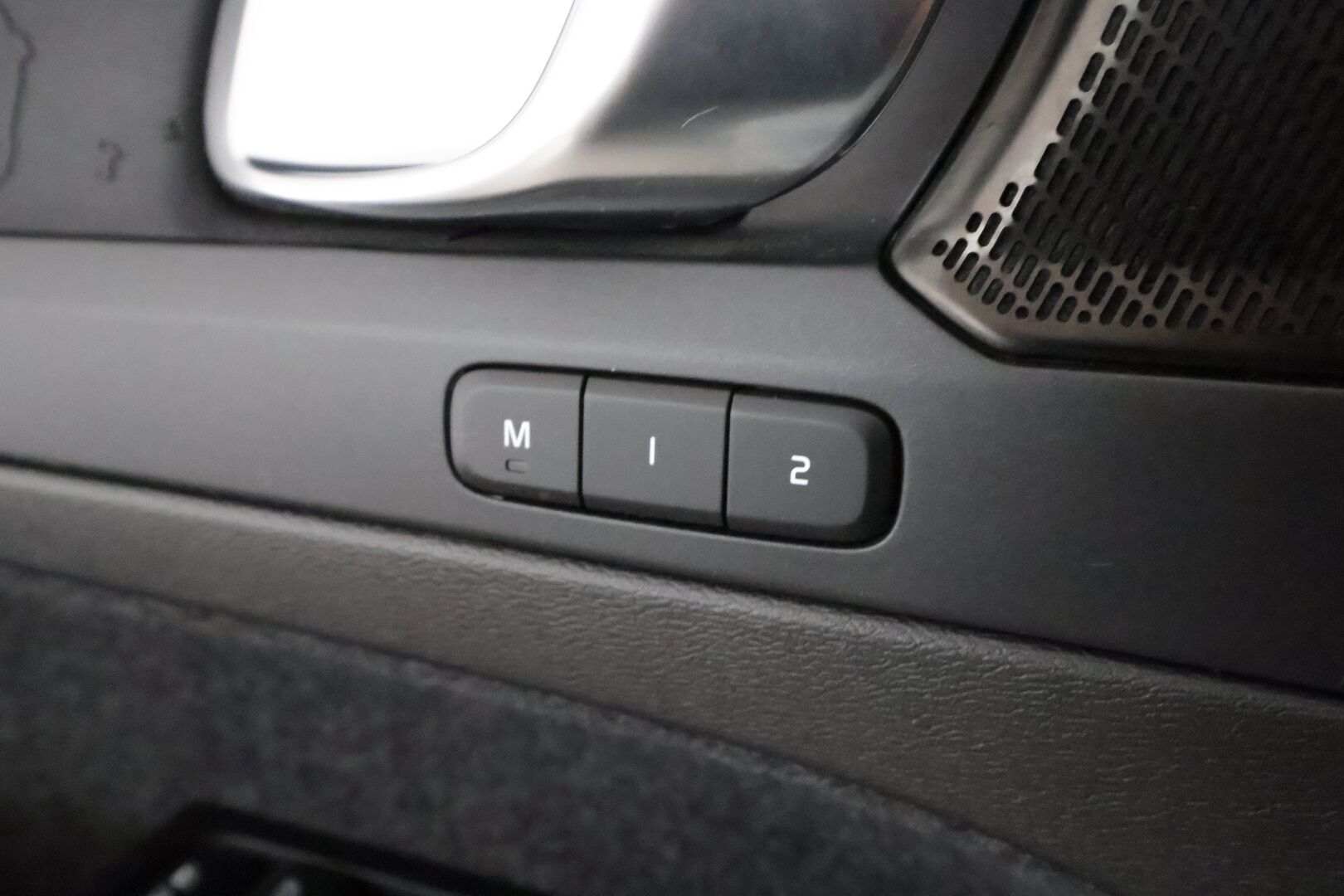 Volvo C40 2023 Recharge Twin Ultimate aut **ACC / ILP / H&K / 360° / Muistipenkki / Navi / LED / Lasikatto / BLIS** - 1.Om Suomi-auto / Akku kuntotarkastettu / Kahdet renkaat aluvanteilla / Merkkihuollettu