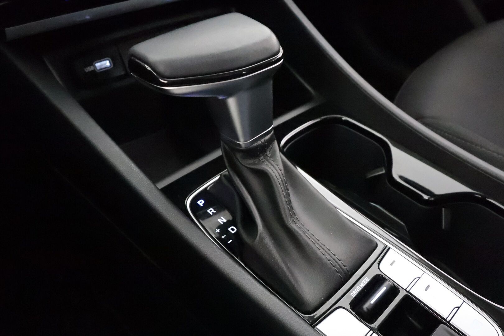 Hyundai Tucson 2022 1.6 CRDi 136 hv 48V Hybrid 7DCT-aut. Style * Vakkari / P.kamera / LED / Lohko+SIsä / Keyless / Koukku * - 1.Om Suomi-auto / Kahdet renkaat aluvanteilla / Merkkihuollettu