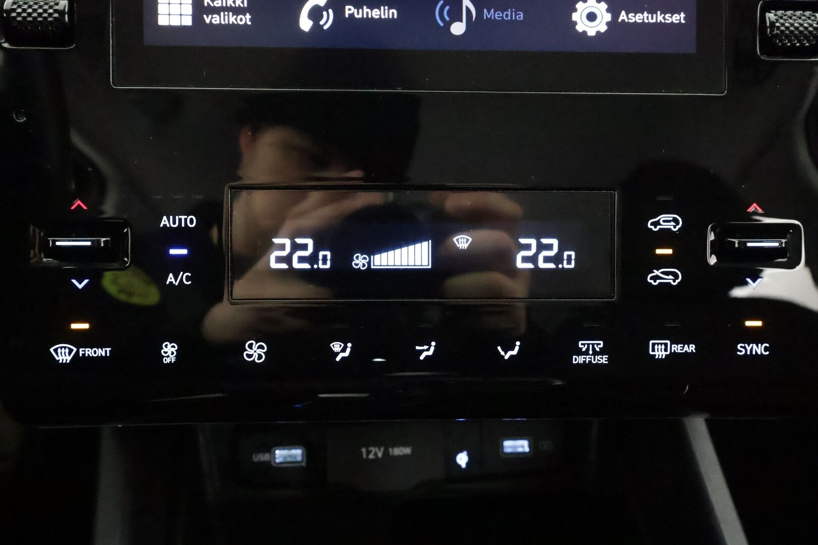 Hyundai Tucson 2022 1.6 CRDi 136 hv 48V Hybrid 7DCT-aut. Style - Vakkari | P.kamera | Lohko+Sisä | Keyless | Koukku | 1.Om Suomi-auto | Kahdet renkaat aluvanteilla | Merkkihuollettu | Katsastettu 5/26