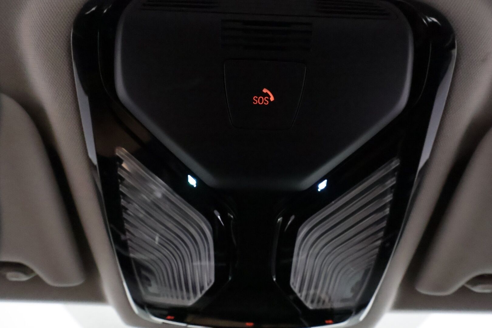 BMW 330 2023 G21 Touring 330e xDrive A Charged Edition * Widescreen / Adapt.vak / Koukku / P-kamera / HiFi / Sporttipenkit * - Facelift malli / 1-om. Suomi-auto / Shadowline / Ratinlämmitin - HULLUT AVAJAISHULINAT KORKOTARJOUS 3,29 %