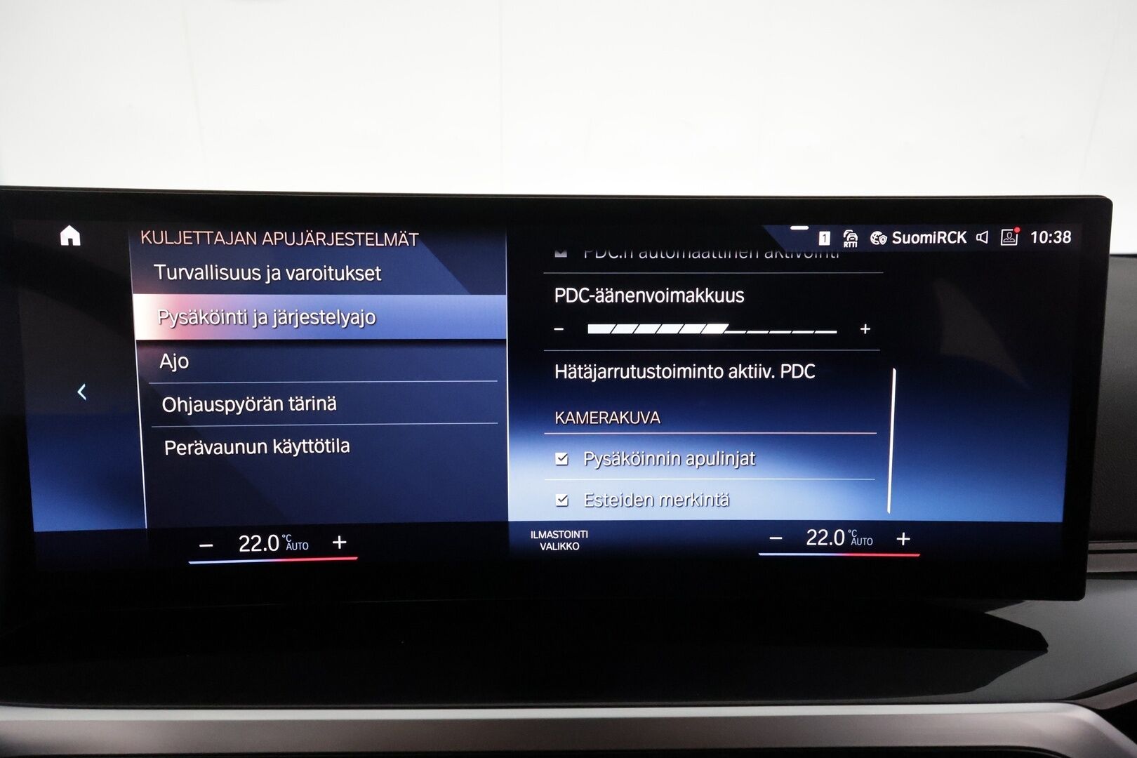 BMW 330 2023 G21 Touring 330e xDrive A Charged Edition **Facelift / Widescreen / HiFi / Sporttipenkit / P.kamera / Koukku** - 1-om. Suomi-auto / Shadowline / Ratinlämmitin - HULLUT BLACKWEEK JATKOT - KORKOTARJOUS 2,49%