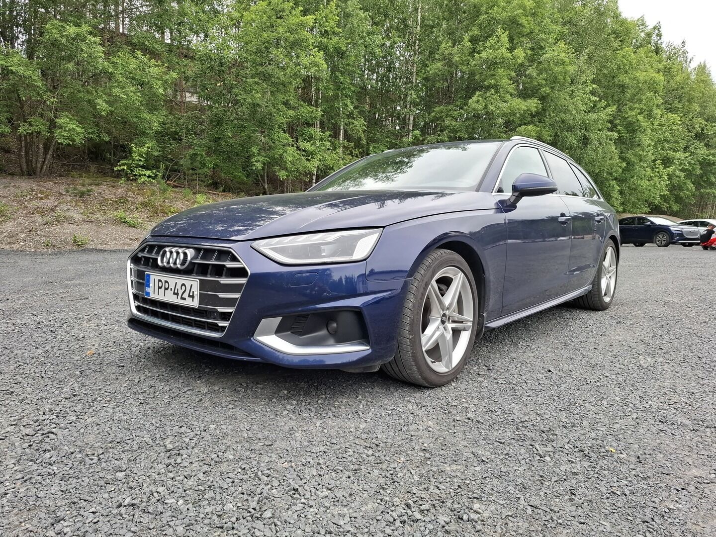 Audi A4 2023 Business Advanced 40 TFSI 15KW MHEV S tronic ** Webasto / Adapt.vakkari / Matrix LED / Sporttiset puolinahat / TULOSSA - 3,99 % KORKOTARJOUS TÄHÄN AUTOON - 