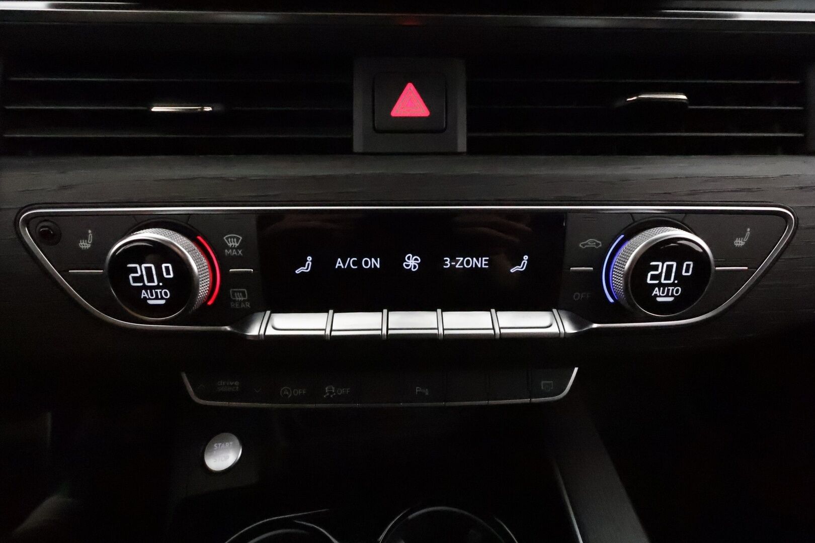Audi A4 2023 Business Advanced 40 TFSI 150kWMHEV S tronic **Webasto / Adapt.vakkari / Matrix LED / Sportti puolinahat / P.kamera** - 1.om Suomi-auto / Kahdet renkaat aluvanteilla / Digimittaristo 