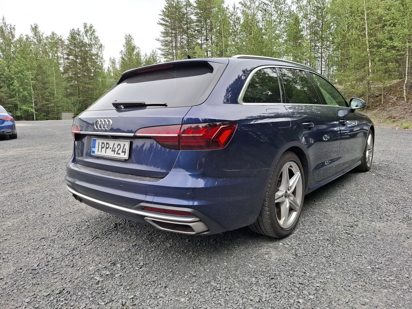 Audi A4 2023 Business Advanced 40 TFSI 15KW MHEV S tronic ** Webasto / Adapt.vakkari / Matrix LED / Sporttiset puolinahat / TULOSSA - 3,99 % KORKOTARJOUS TÄHÄN AUTOON - 