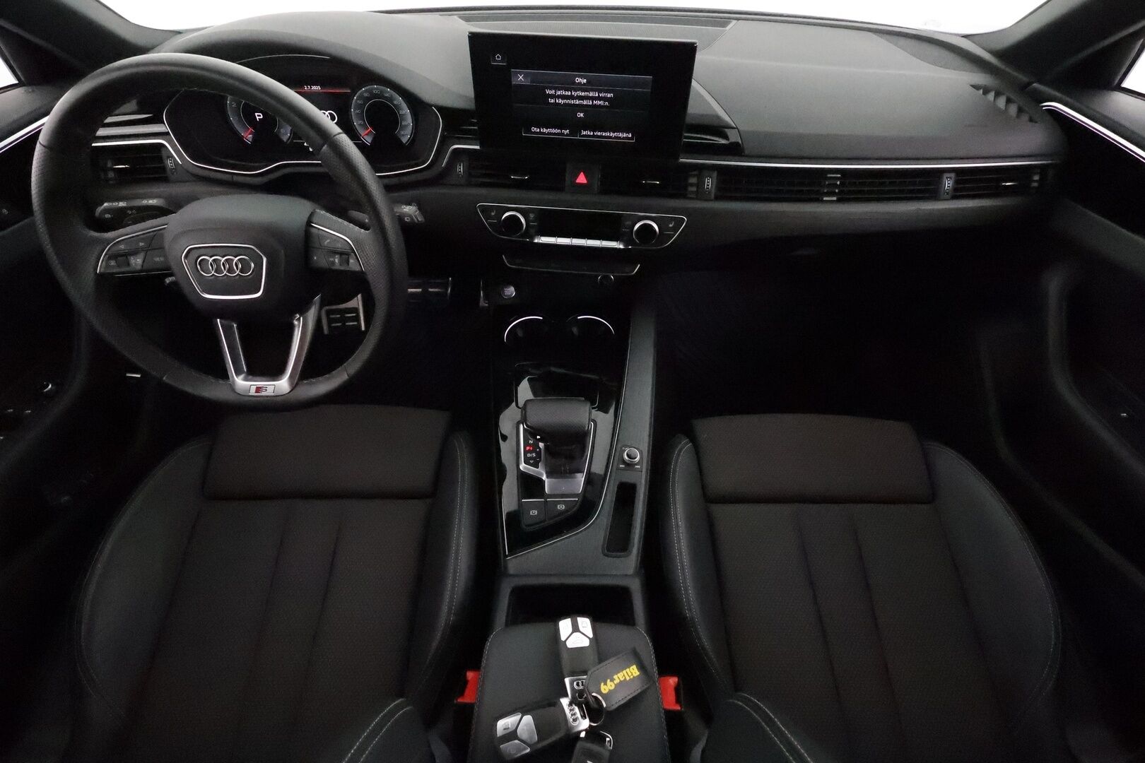 Audi A4 2023 Business Advanced 40 TFSI 150kWMHEV S tronic **Webasto / Adapt.vakkari / Matrix LED / Sportti puolinahat / P.kamera** - 3,99 % KORKOTARJOUS TÄHÄN AUTOON - 1.om Suomi-auto / Kahdet renkaat aluvanteilla / Digimittaristo 