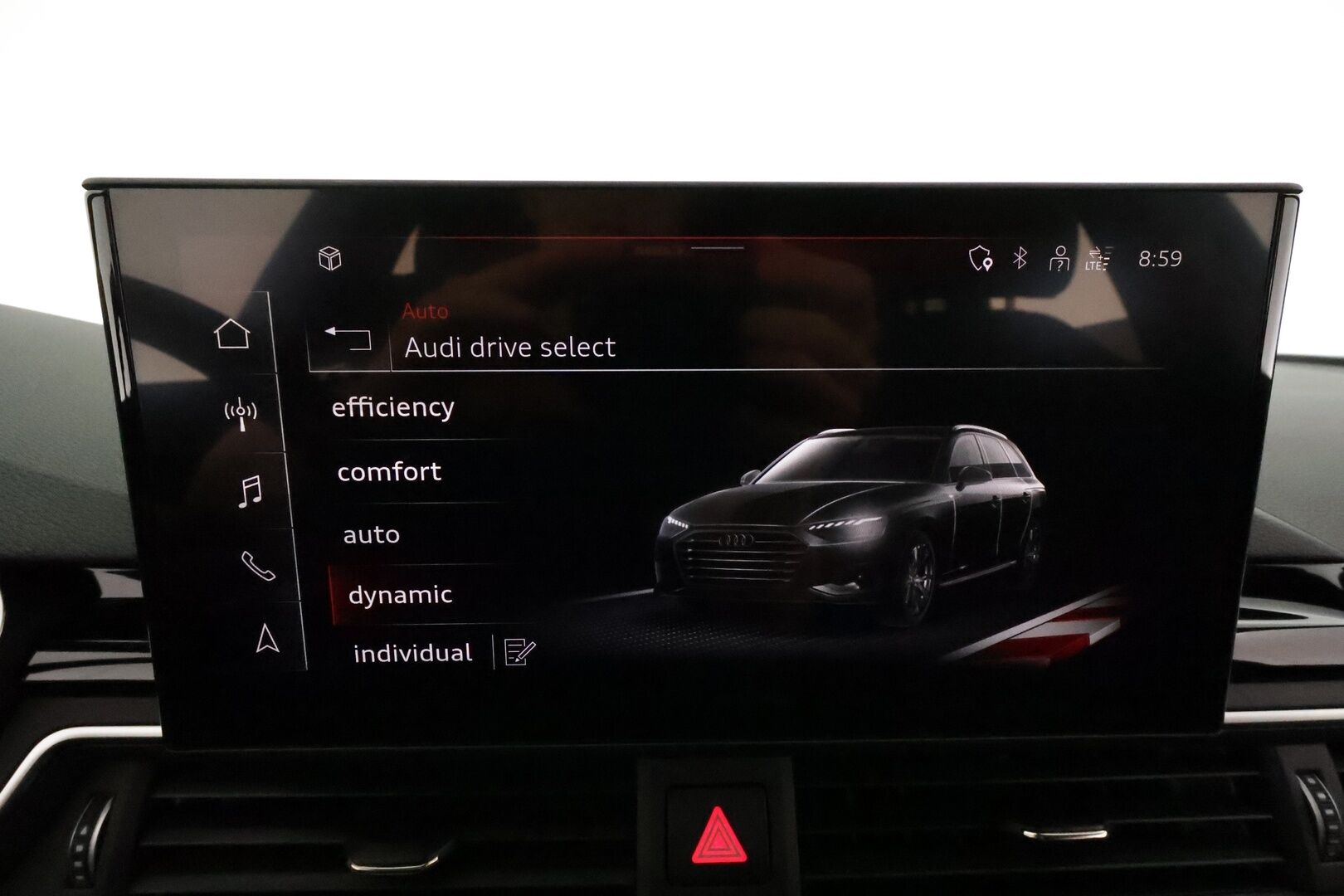 Audi A4 2023 Business Advanced 40 TFSI 150kWMHEV S tronic **Webasto / Adapt.vakkari / Matrix LED / Sportti puolinahat / P.kamera** - 3,99 % KORKOTARJOUS TÄHÄN AUTOON - 1.om Suomi-auto / Kahdet renkaat aluvanteilla / Digimittaristo 