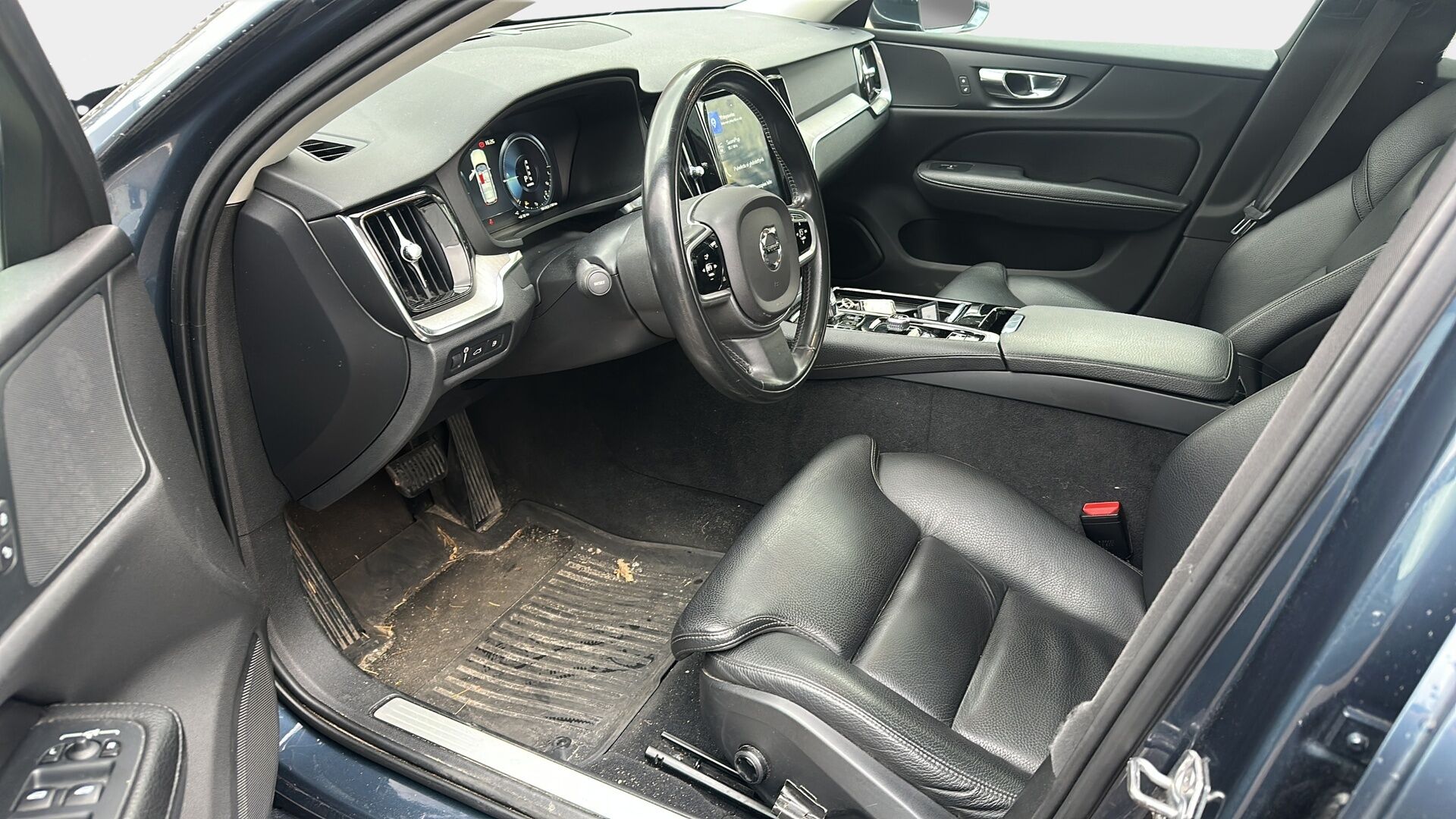 Volvo V60 2019 T8 AWD Inscription aut - Webasto | Traffic jam | Acc | Vetokoukku | Nahkapenkit | Sähkökontti | Voc | High performance audio