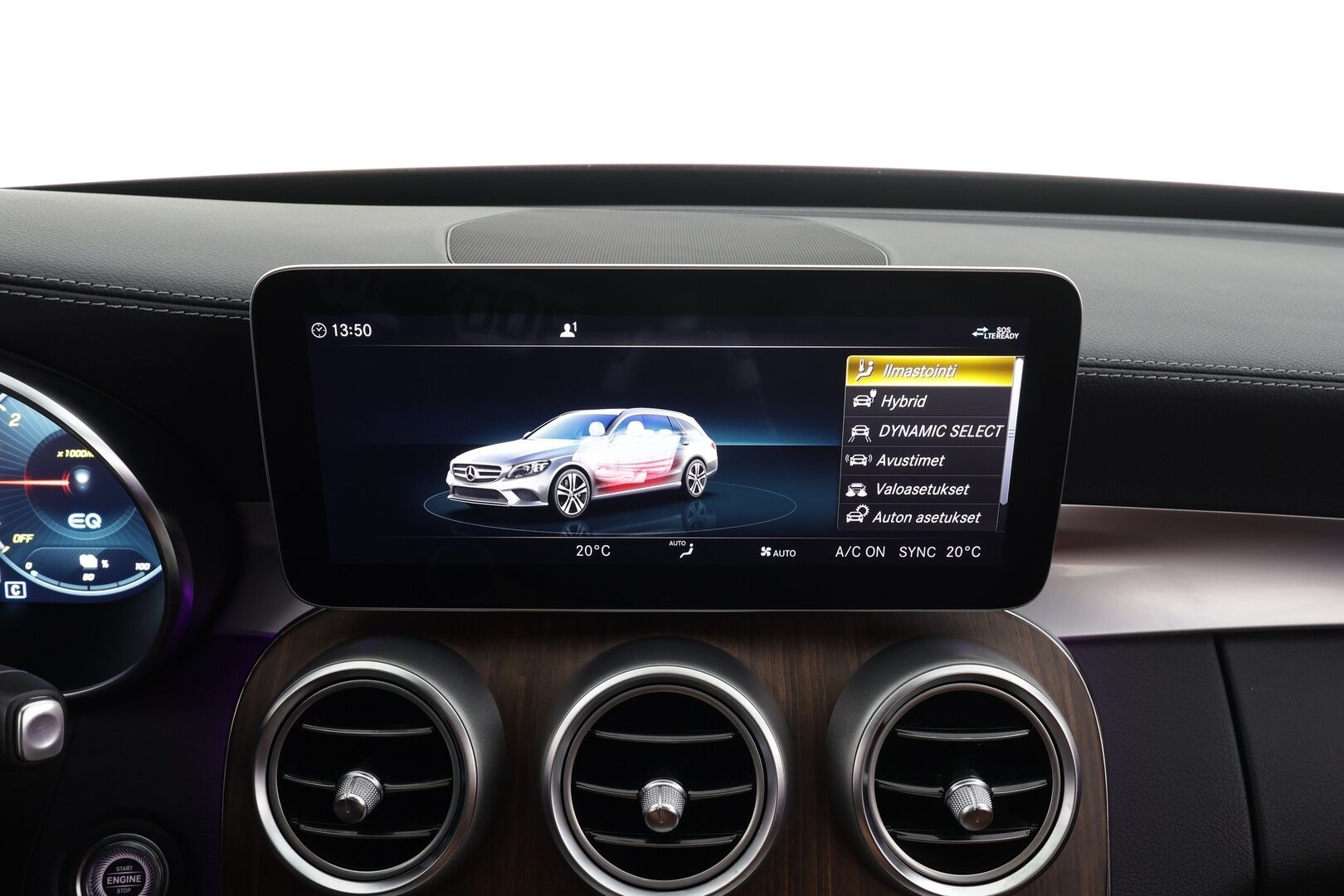 Mercedes-Benz C 2019 300 e T A Business AMG Edition EQ Power * Burmester / 360° / Panorama / Multibeam / Vakkari / Digimittaristo / Navi / KeylessGo * - Akku kuntotarkastettu / Ruskeat sporttinahat / Suomi-auto / Kahdet renkaat aluvanteilla / Merkkihuollettu