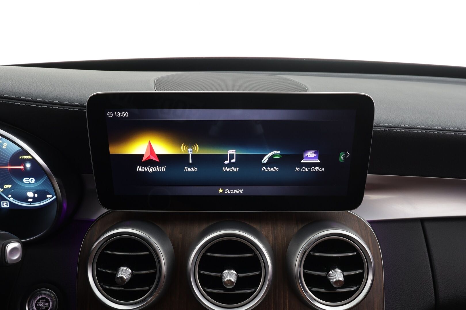 Mercedes-Benz C 2019 300 e T A Business AMG Edition EQ Power * Burmester / 360° / Panorama / Multibeam / Vakkari / Digimittaristo / Navi / KeylessGo * - Akku kuntotarkastettu / Ruskeat sporttinahat / Suomi-auto / Kahdet renkaat aluvanteilla / Merkkihuollettu