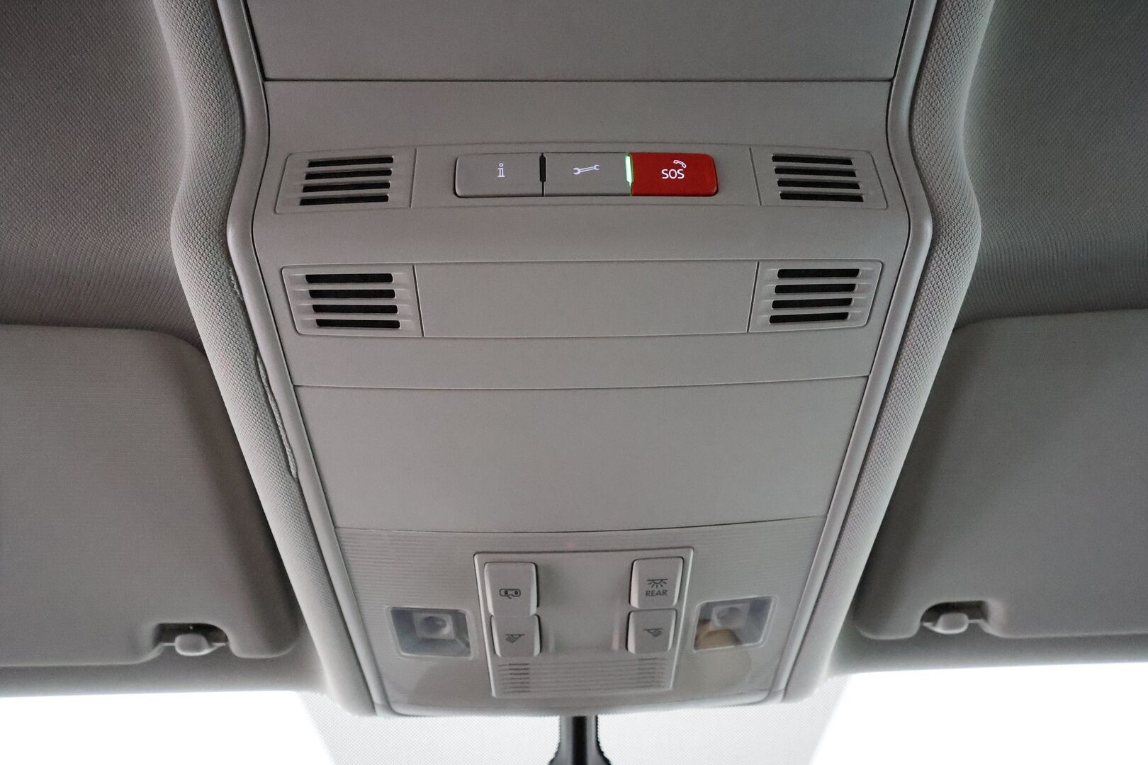 Volkswagen Touran 2020 R-Line 1,5 TSI EVO 110 kW DSG-aut. ** / Webasto / Adapt.vakkari / P.kamera / Apple&Android / Keyless - 1-Om Suomi auto 