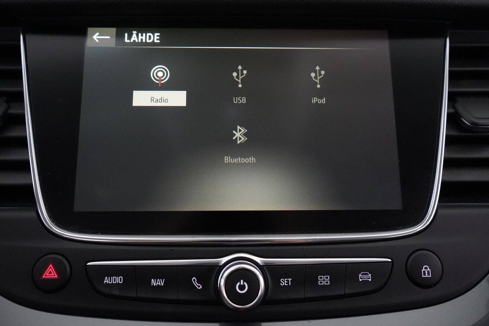 Opel Grandland X 2021 Executive 130 D Turbo A - Suomi- auto | Webasto | Koukku | Muistipenkki | Ratinlämmitin | Ilmastoidut istuimet | 360 Kamera | Nahkasisusta | Keyless | Kahdet renkaat aluvantein