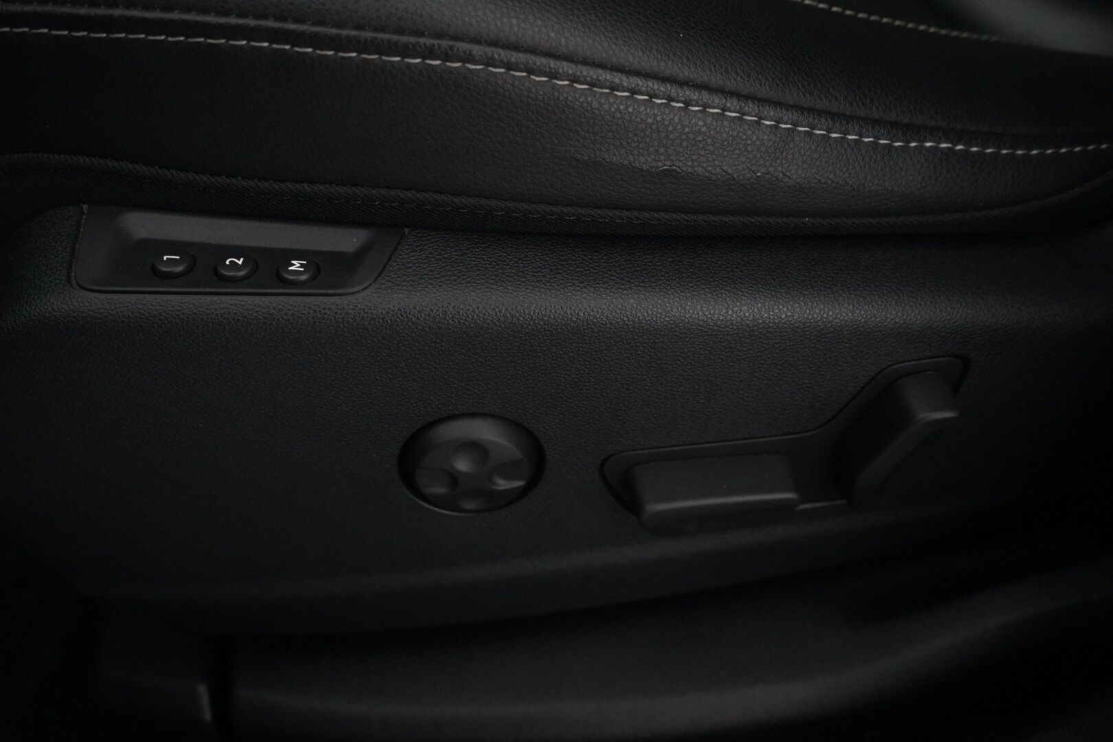 Opel Grandland X 2021 Executive 130 D Turbo A - Suomi- auto | Webasto | Koukku | Muistipenkki | Ratinlämmitin | Ilmastoidut istuimet | 360 Kamera | Nahkasisusta | Keyless | Kahdet renkaat aluvantein