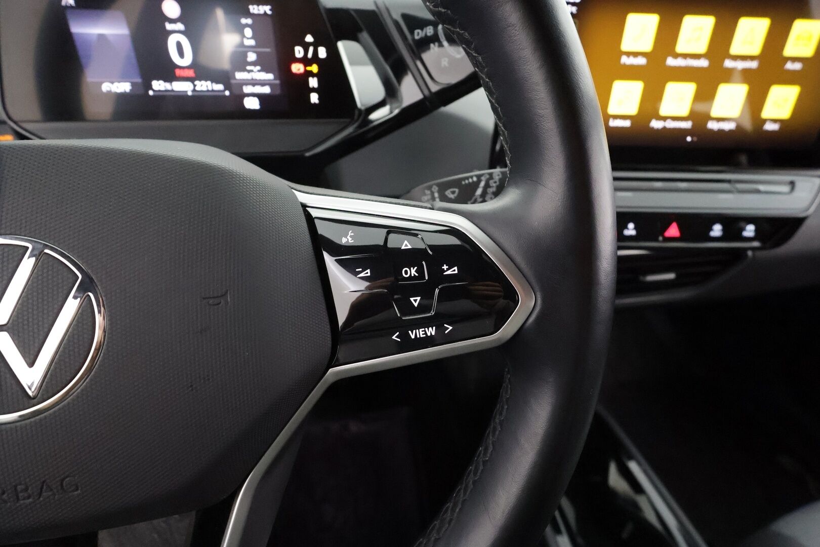 Volkswagen ID.3 2022 Pro 107 kW * ILP / ACC / Matrix / P.Tutkat / Navi / Kaistavahti * - 1-om Suomi-auto / 2x Latauskaapelit / Kahdet renkaat aluvanteilla / Merkkihuollot - HULLUT AVAJAISHULINAT KORKOTARJOUS 3,29 %