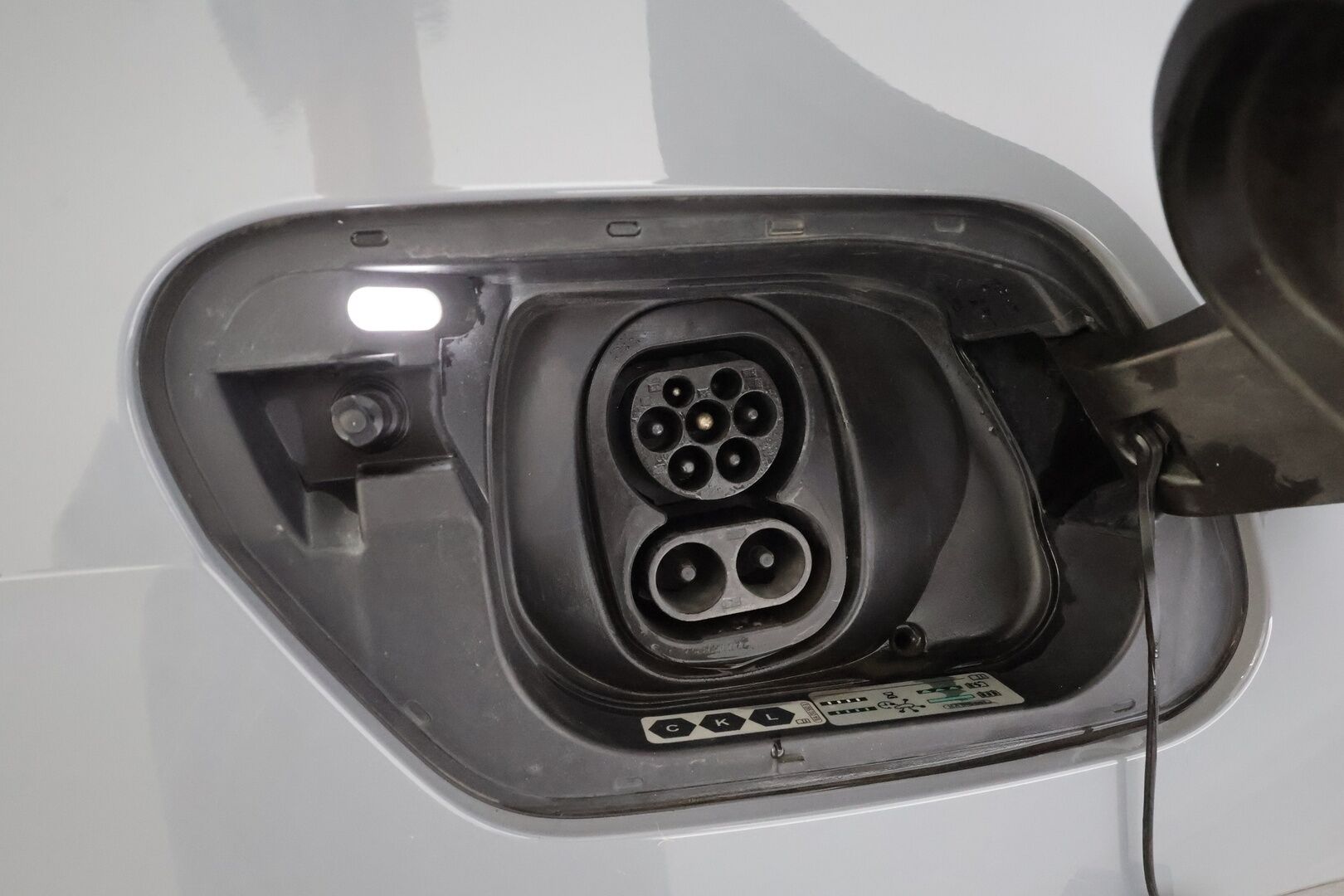 Volkswagen ID.3 2022 Pro 107 kW * ILP / ACC / Matrix / P.Tutkat / Navi / Kaistavahti * - 1-om Suomi-auto / 2x Latauskaapelit / Kahdet renkaat aluvanteilla / Merkkihuollot - HULLUT AVAJAISHULINAT KORKOTARJOUS 3,29 %