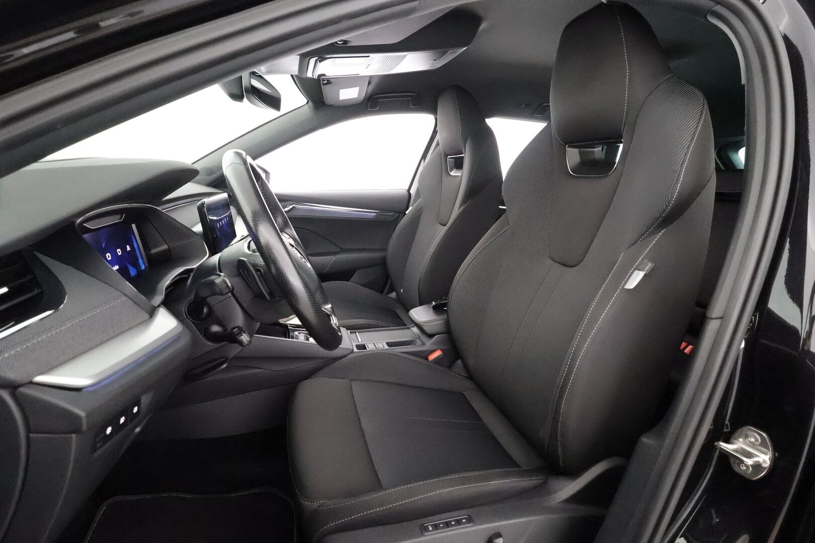 Skoda Octavia 2022 Combi 1.5 TSI Style eTEC DSG Autom. - | ACC | Webasto | Koukku | Matrix-LED | HUD | Ratinlämmitys | P.Kamera | Muistipenkki | Apple&Android | Suomi-auto | Kahdet Renkaat | merkkihuollettu |