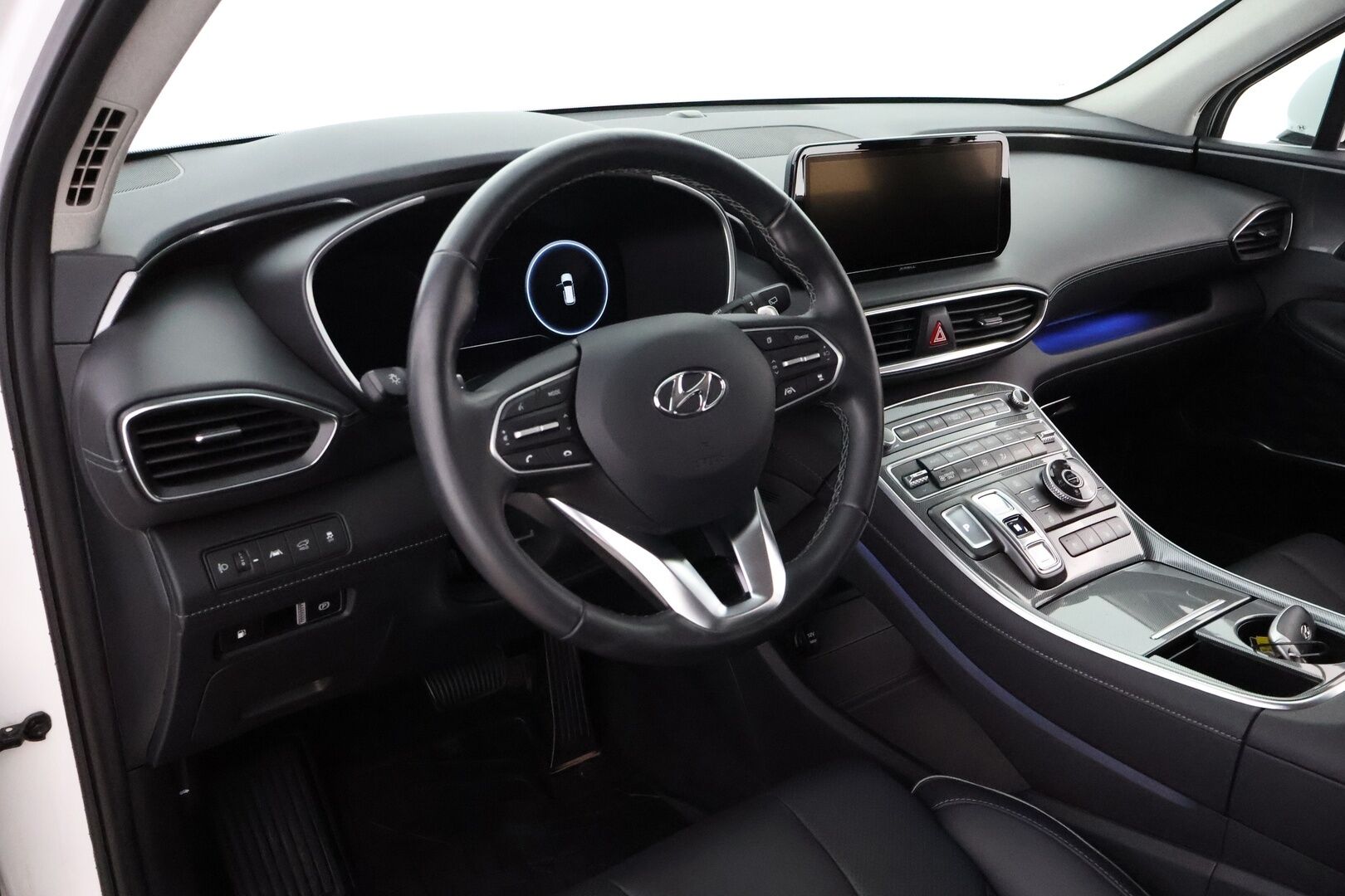 Hyundai Santa Fe 2022 1.6 T-GDI 265 hv Plug in 4WD 6AT Premium 7P MY21 - 3,99 % KORKOTARJOUS TÄHÄN AUTOON 31.8. ASTI! - 1Om Suomiauto / Adapt.Vakkari / Ilmastoidut Nahkapenkit / Krell Premium Audio / HUD / Ratinlämmitys / 7P / Navi / Supervarusteltu!