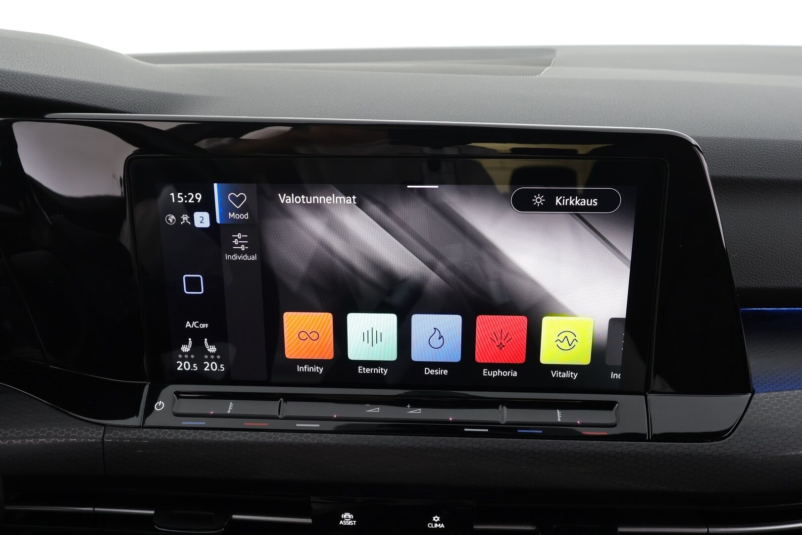 Volkswagen Golf 2023 GTI 2,0 TSI 180 kW DSG * ACC / P.tutkat / IQ.Light / Webasto / Navi / Sporttipenkit / Digimittaristo * - 1.Om Suomi-auto / Kahdet renkaat aluvanteilla - HULLU BLACKWEEK KORKOTARJOUS 2,49%