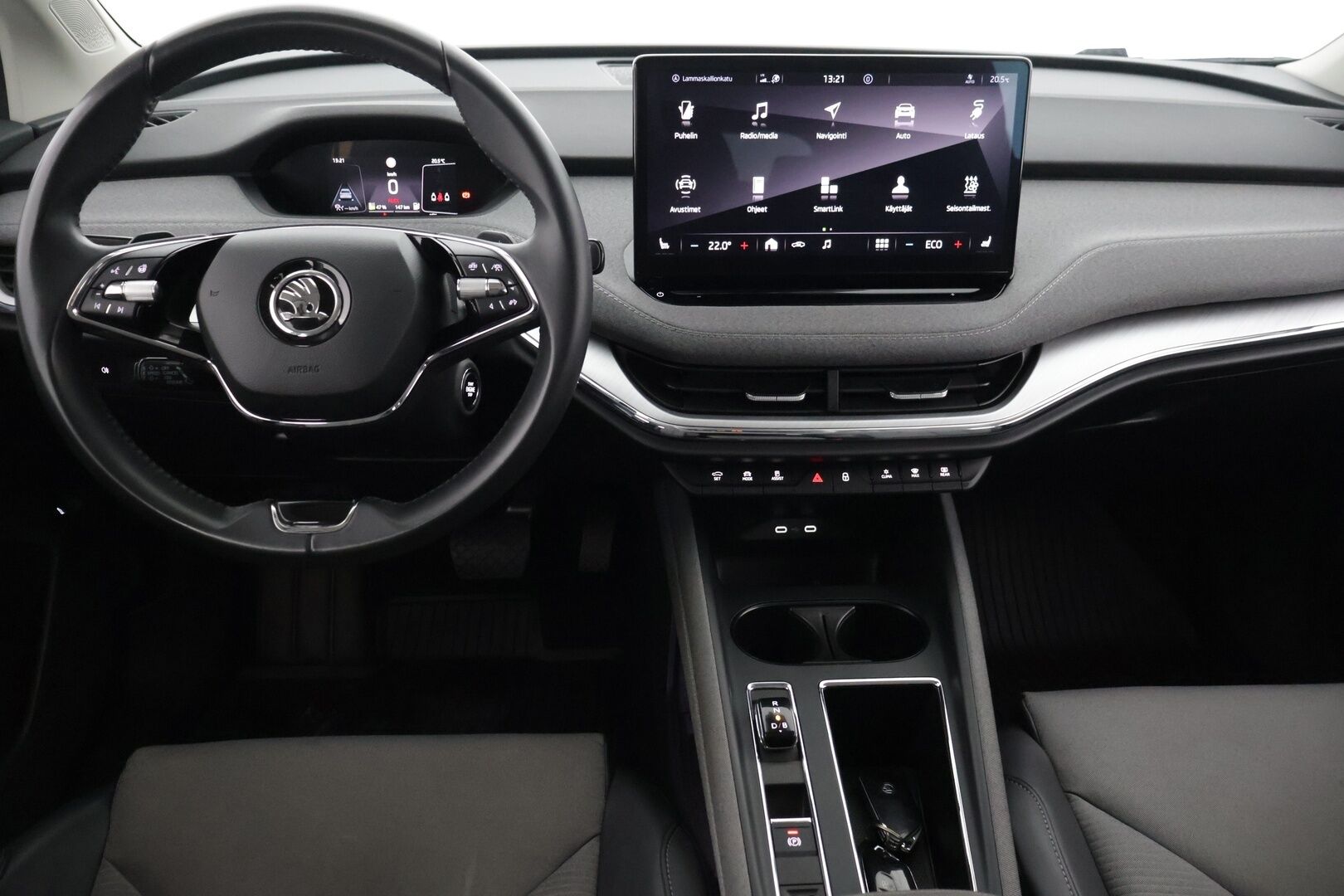 SKODA ENYAQ 2021 60 IV *ILP / 360 Kamera / Ratinlämmitin / Vetokoukku / Navigointi* - * 2x renkaat alumiinivantein / Merkkihuollettu / 2x latauskaapelit*