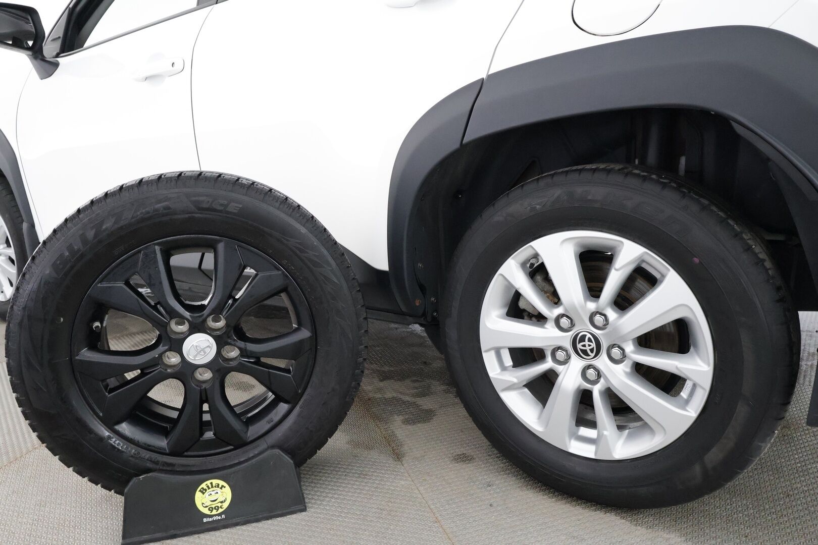 Toyota Yaris Cross 2022 1,5 Hybrid Active - | ACC | LED | P.Kamera | Lohkolämmitin | Kaistavahti | Keyless | 1-om Suomi-auto | Kahdet renkaat | Merkkihuollot |