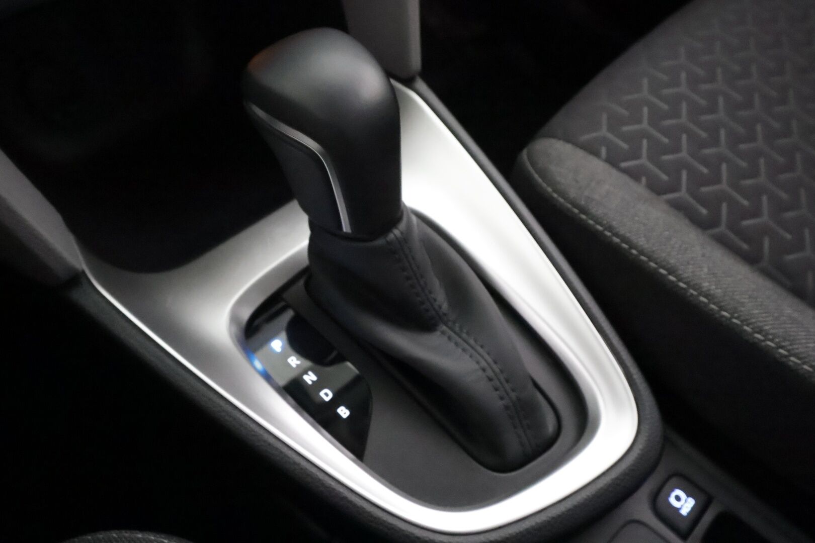 Toyota Yaris Cross 2022 1,5 Hybrid Active - | ACC | LED | P.Kamera | Lohkolämmitin | Kaistavahti | Keyless | 1-om Suomi-auto | Kahdet renkaat | Merkkihuollot |