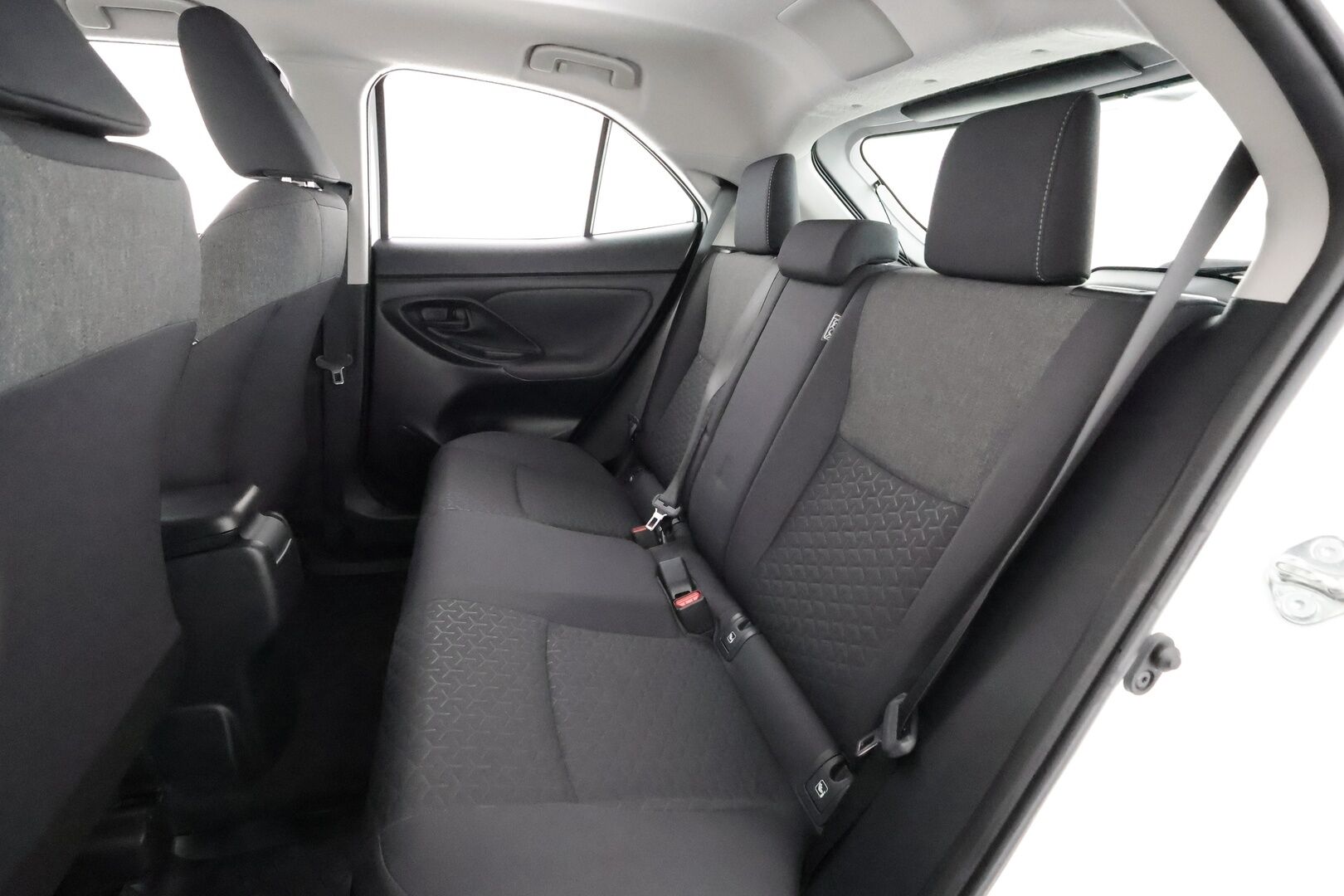 Toyota Yaris Cross 2022 1,5 Hybrid Active - | ACC | LED | P.Kamera | Lohkolämmitin | Kaistavahti | Keyless | 1-om Suomi-auto | Kahdet renkaat | Merkkihuollot |