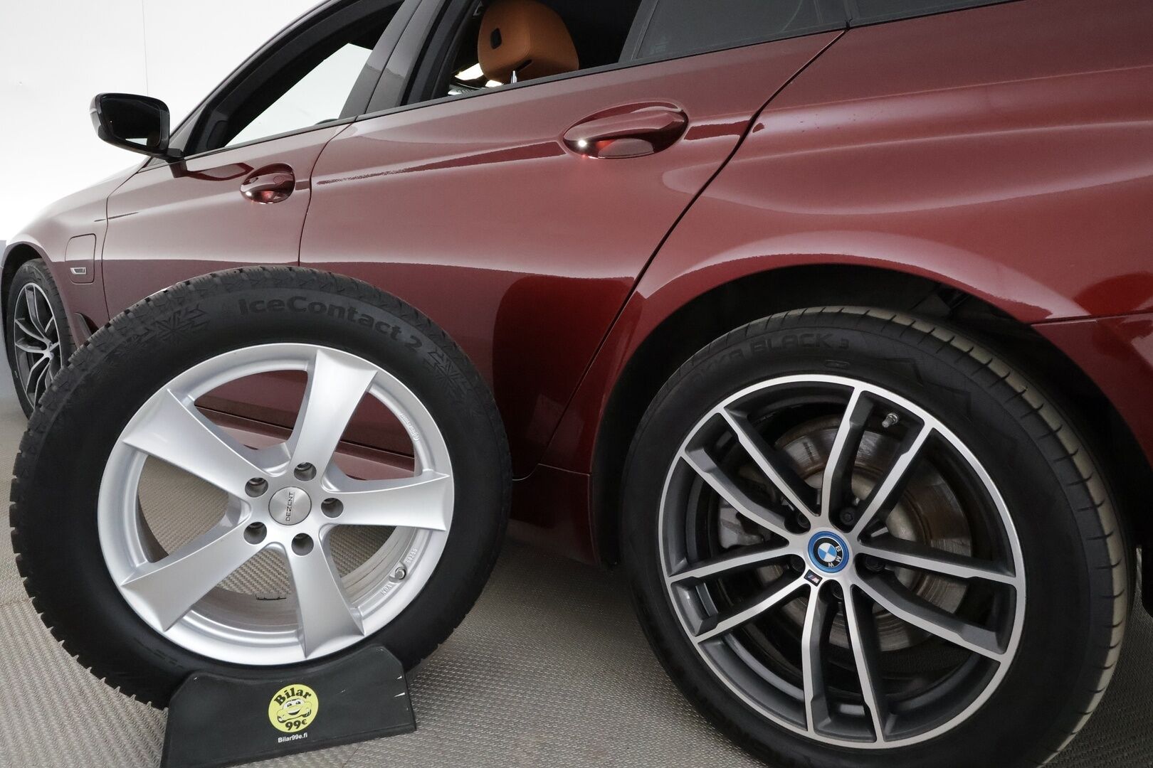 BMW 530 2023 G31 Touring 530e xDrive A Charged Edition M Sport *ACC / P.kamera / Hifi / Muistipenkki / Comfort Access / LED / Navi* - Akku kuntotarkastettu SoH 93,1% / Suomi-auto / Kahdet renkaat aluvanteilla / Merkkihuollettu - Osta nyt, maksa vasta ensi vuonna