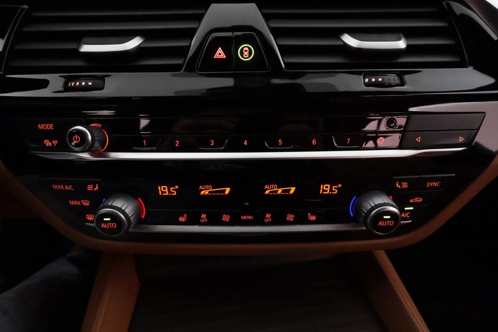 BMW 530 2023 G31 Touring 530e xDrive A Charged Edition M Sport *ACC / P.kamera / Hifi / Muistipenkki / Comfort Access / LED / Navi* - Akku kuntotarkastettu SoH 93,1% / Suomi-auto / Kahdet renkaat aluvanteilla / Merkkihuollettu - Osta nyt, maksa vasta ensi vuonna