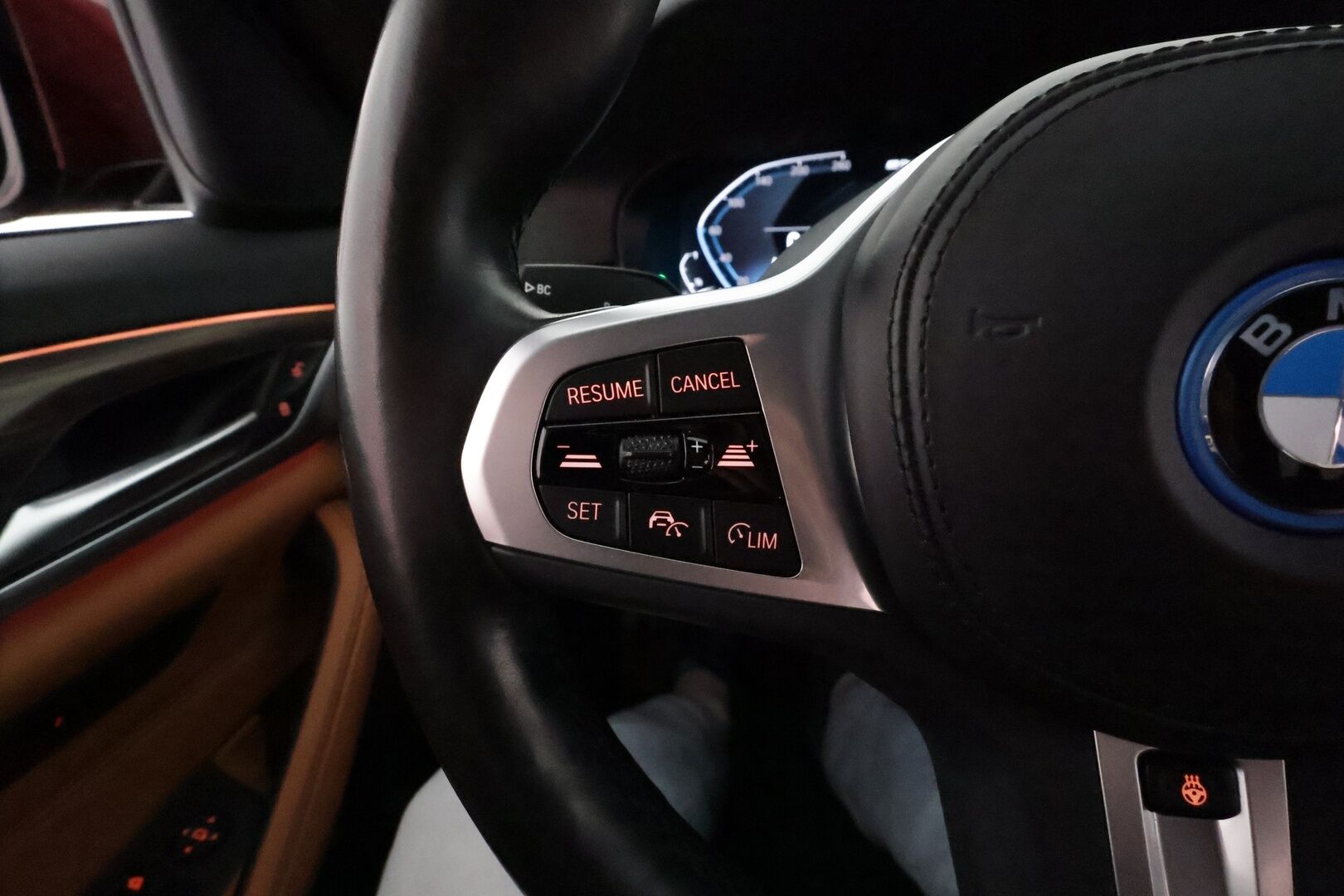 BMW 530 2023 G31 Touring 530e xDrive A Charged Edition M Sport *ACC / P.kamera / Hifi / Muistipenkki / Comfort Access / LED / Navi* - Akku kuntotarkastettu SoH 93,1% / Suomi-auto / Kahdet renkaat aluvanteilla / Merkkihuollettu - Osta nyt, maksa vasta ensi vuonna