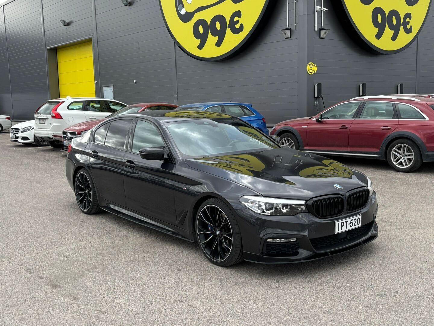 BMW 530 2017 G30 Sedan 530d A Business M Sport *H&K / HUD / DA+ / Kattoikkuna / P*kamera / Applecarplay** - *Juuri saapunut! / AD-blue vaihdettu / 2x Renkaat vanteineen* - HULLUT AVAJAISHULINAT KORKOTARJOUS 3,29 %