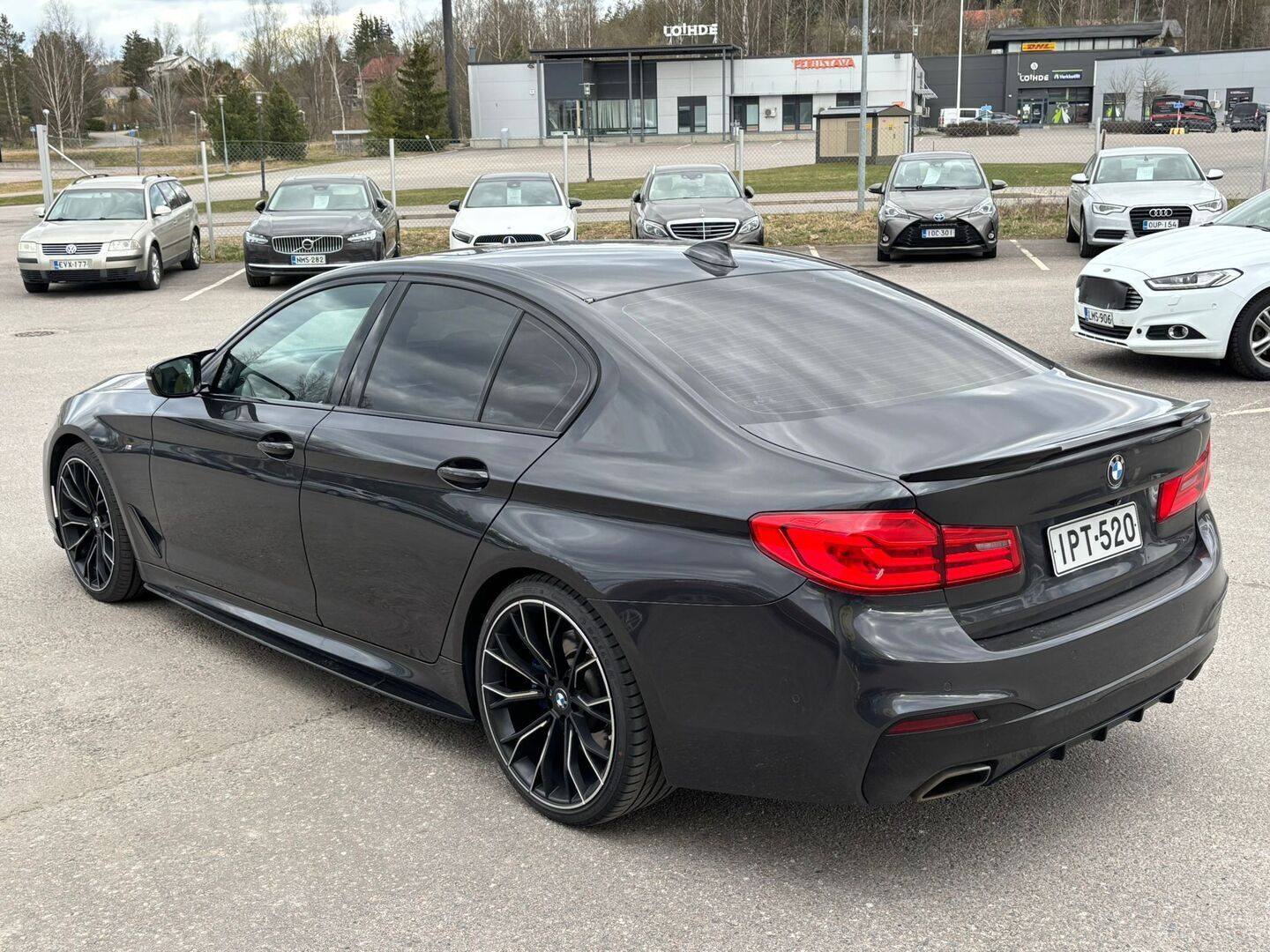 BMW 530 2017 G30 Sedan 530d A Business M Sport *H&K / HUD / DA+ / Kattoikkuna / P*kamera / Applecarplay** - *Juuri saapunut! / AD-blue vaihdettu / 2x Renkaat vanteineen* - HULLUT AVAJAISHULINAT KORKOTARJOUS 3,29 %