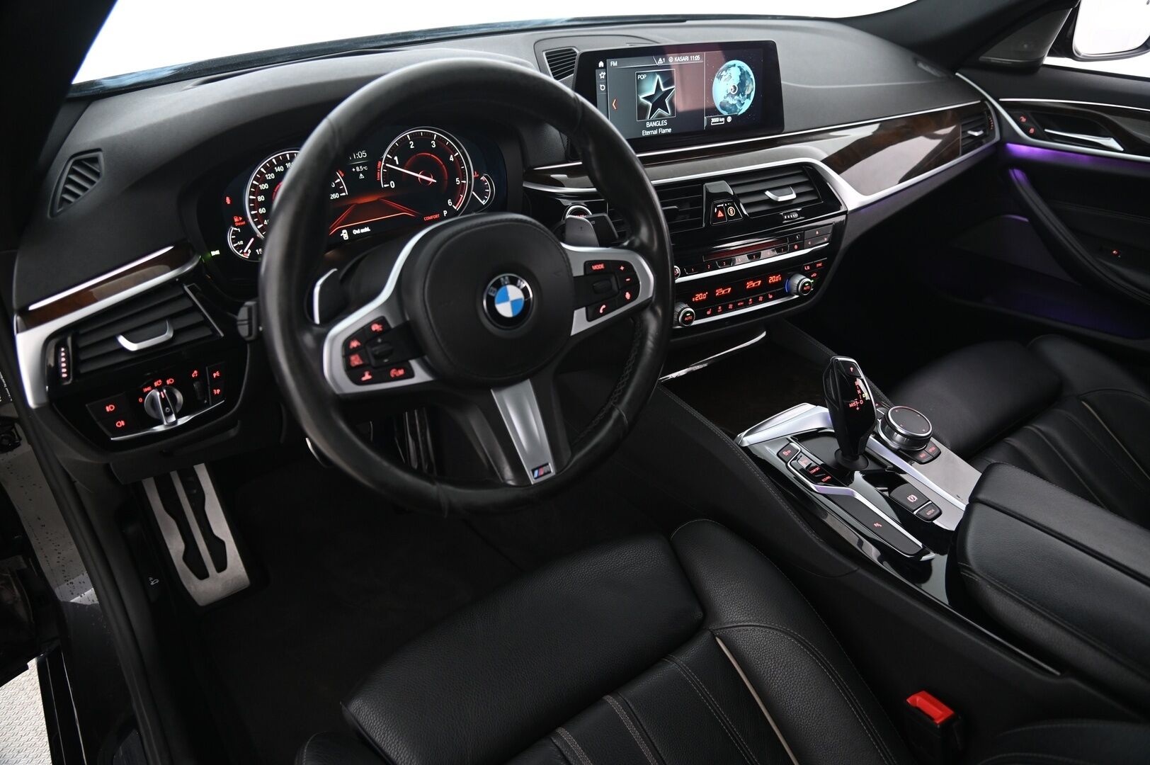 BMW 530 2017 G30 Sedan 530d A Business M Sport - Juuri katsastettu! | H&K | HUD | DA+ | Kattoikkuna | P*kamera | Applecarplay | Individual sisusta | AD-blue vaihdettu | 2x Renkaat & vanteineen